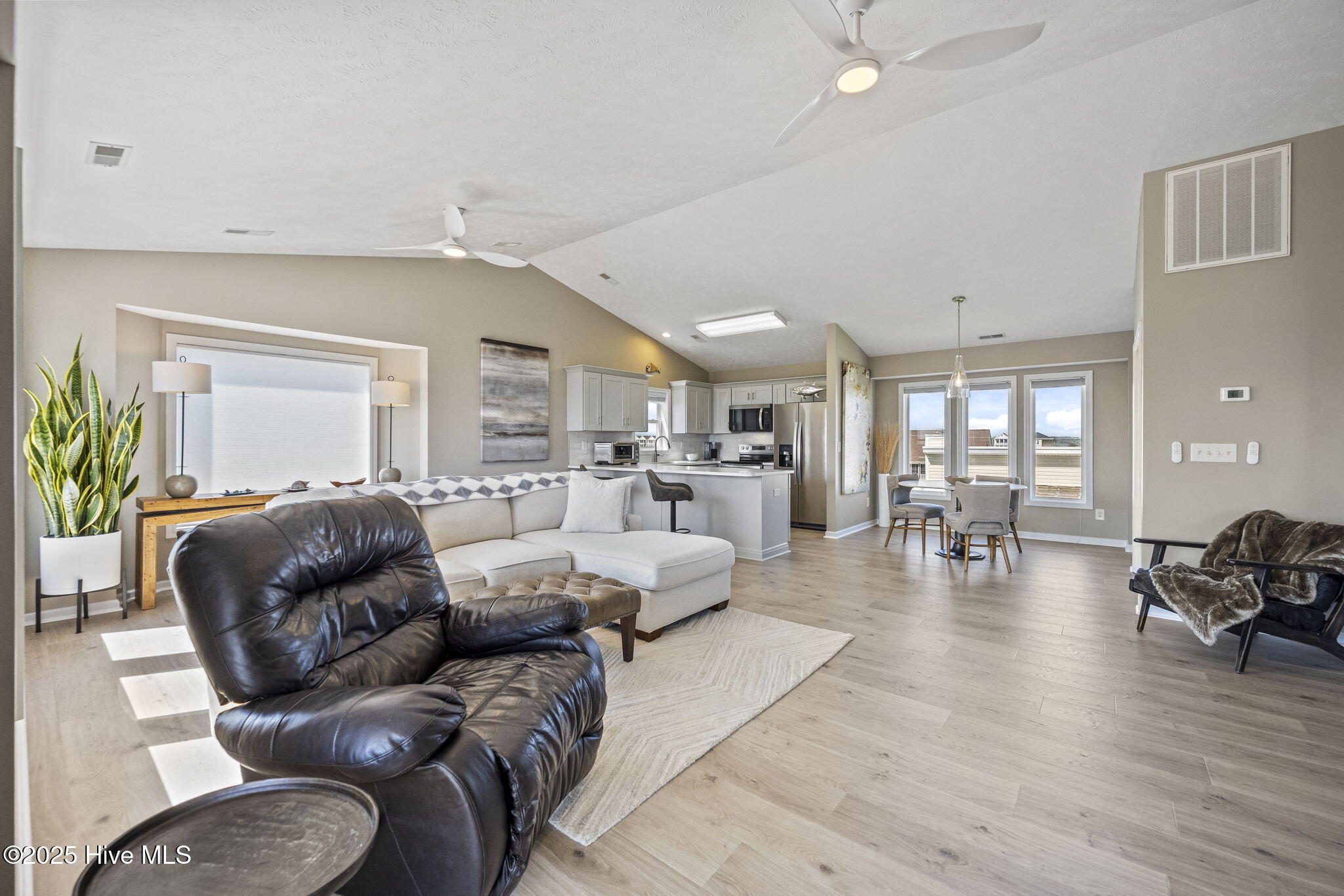 1417 N Topsail Drive, Surf City, NC 28445 – photo 9: 29-web-or-mls-_RAD6426