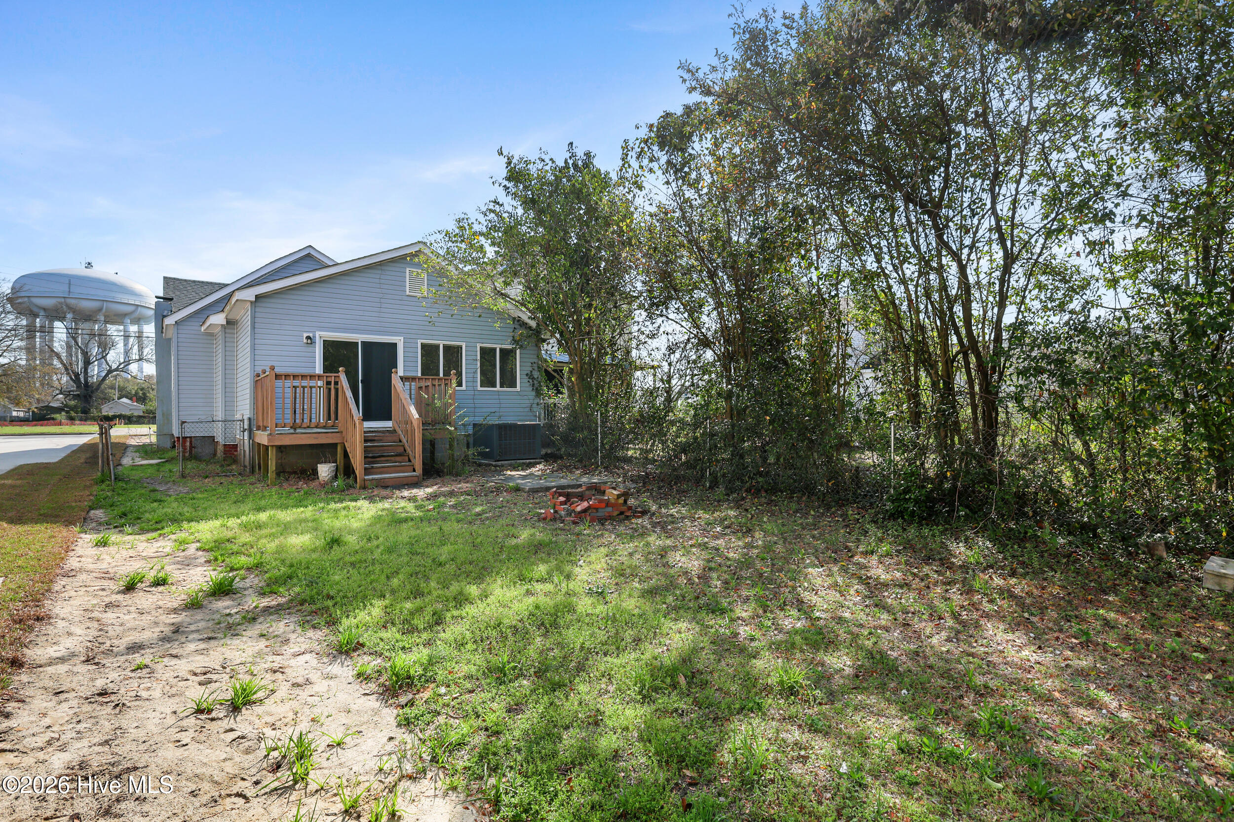 100561593 | Photo 25