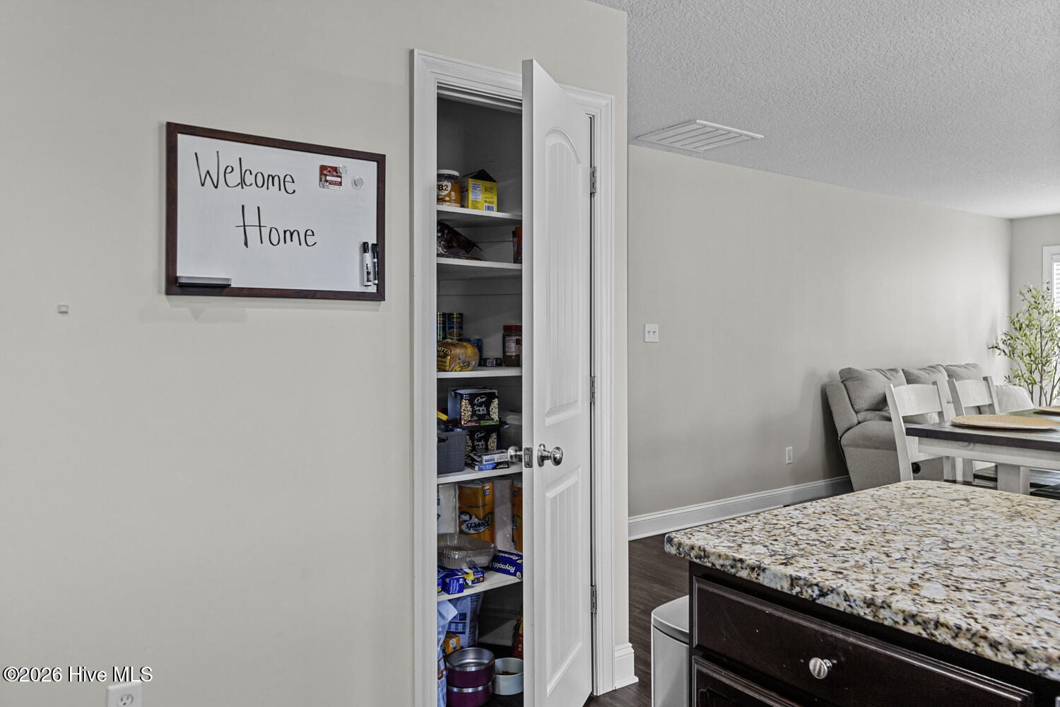 100552238 | Photo 21