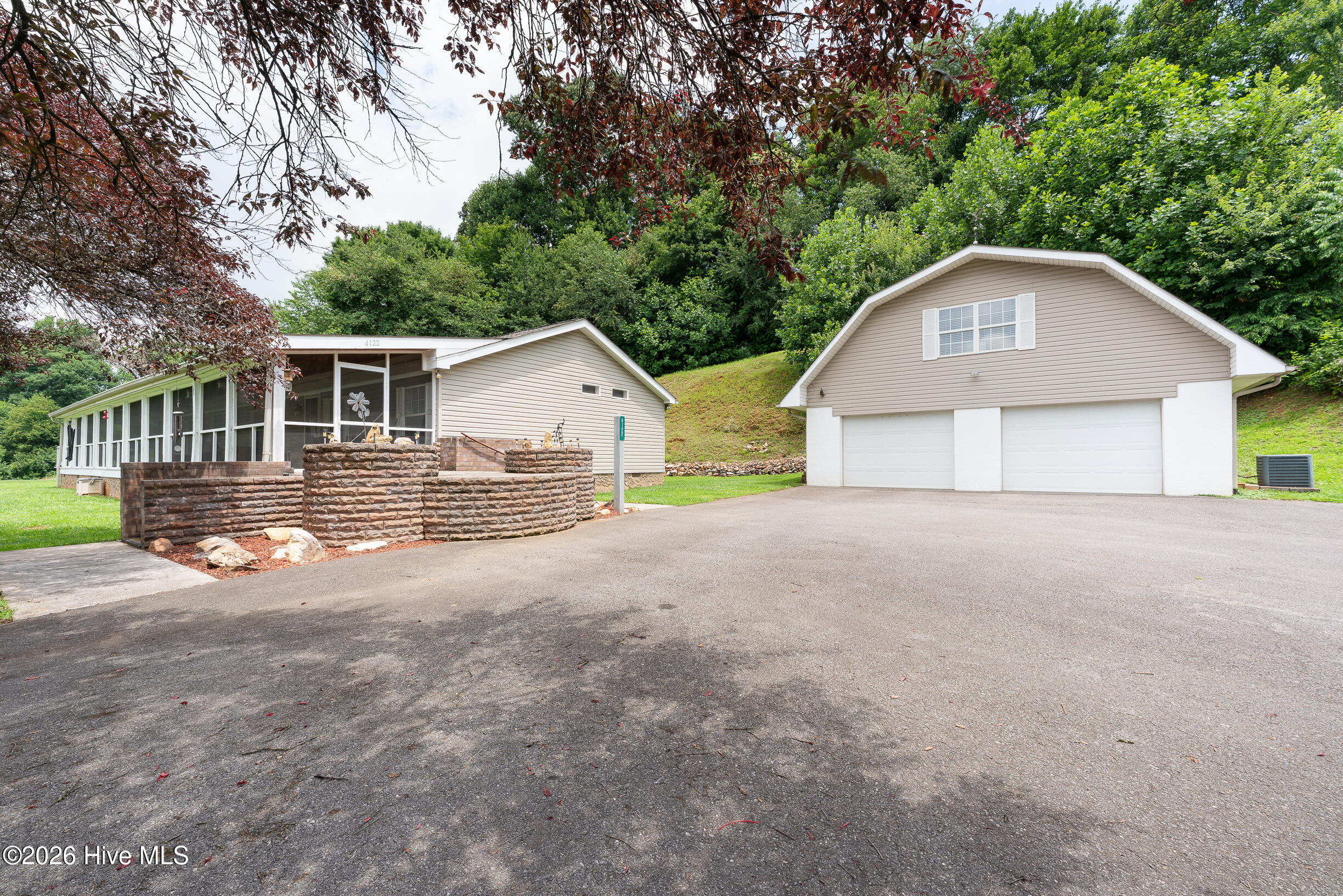 4122 Fairview Road