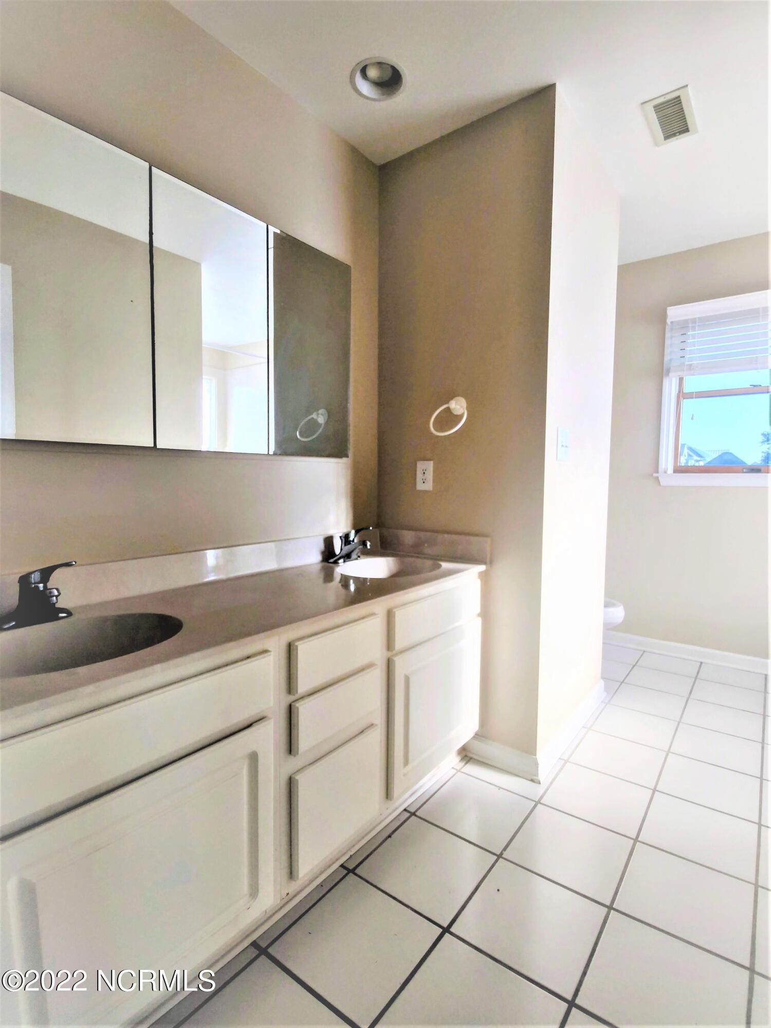 100546832 | Photo 20