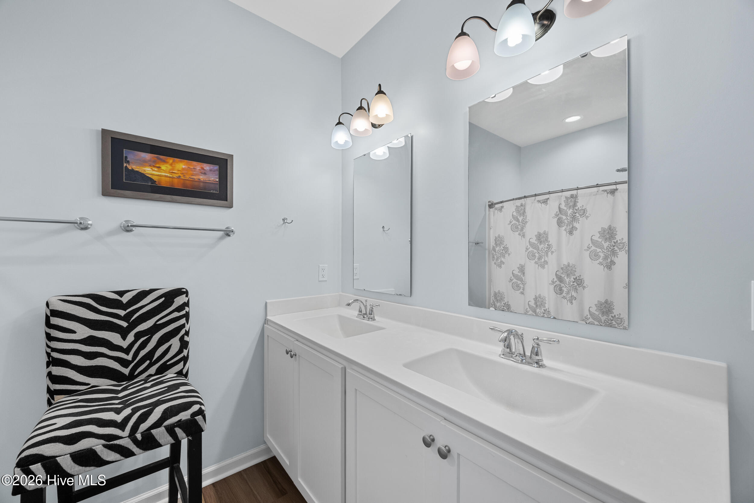 100561160 | Photo 20