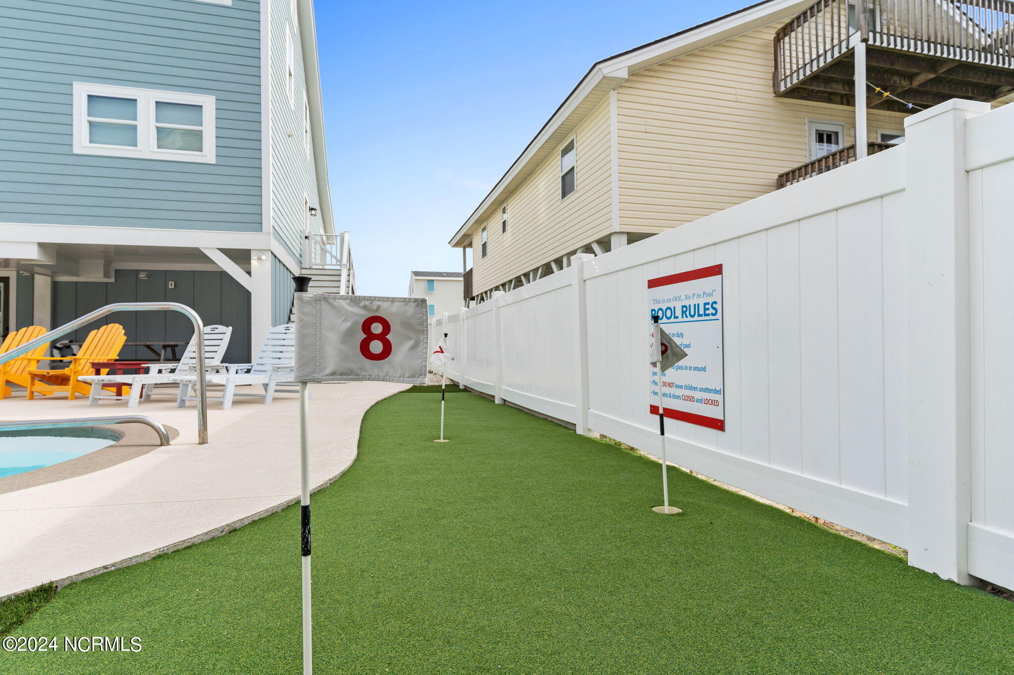 100464984 | Photo 62