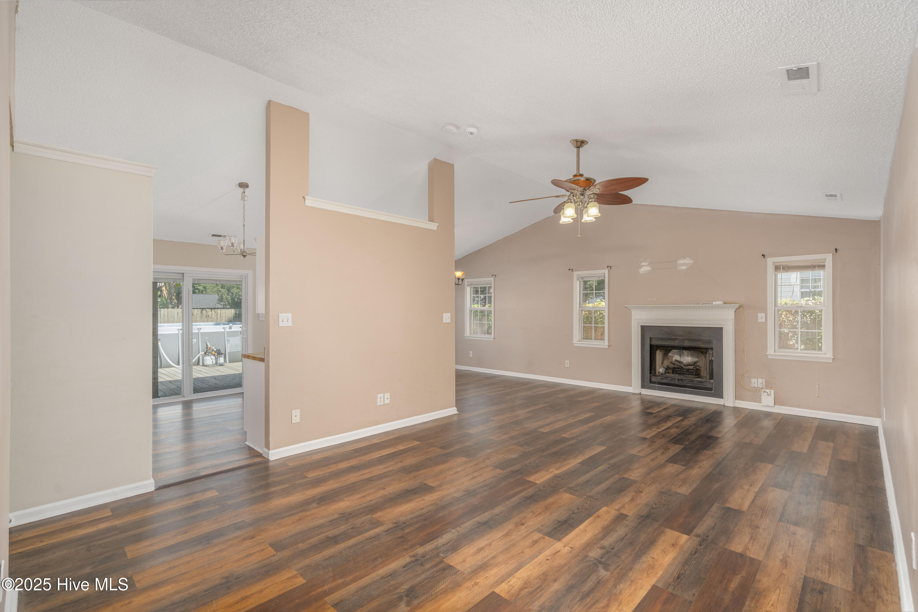 201 Brentcreek Cir-7