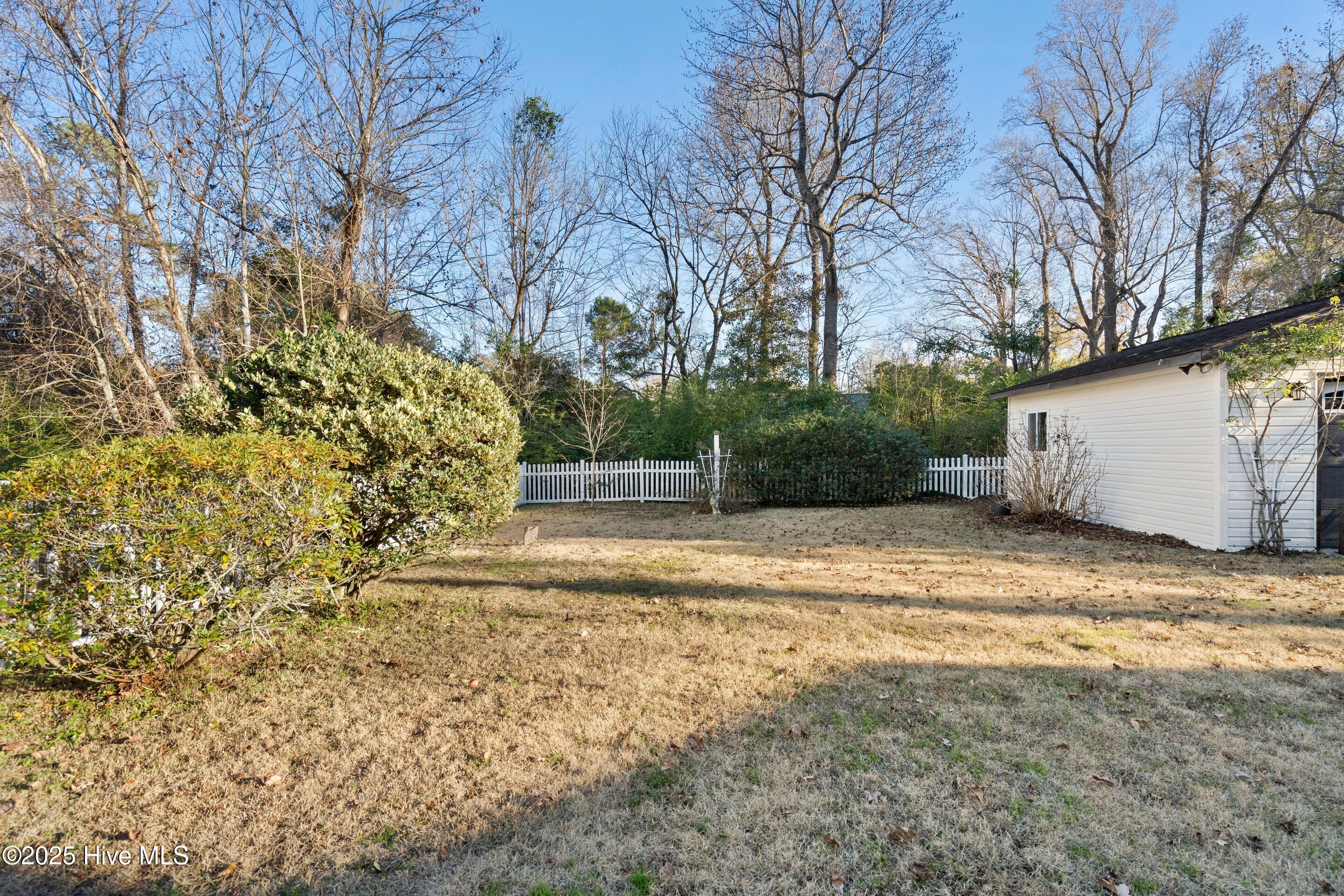 100548046 | Photo 51