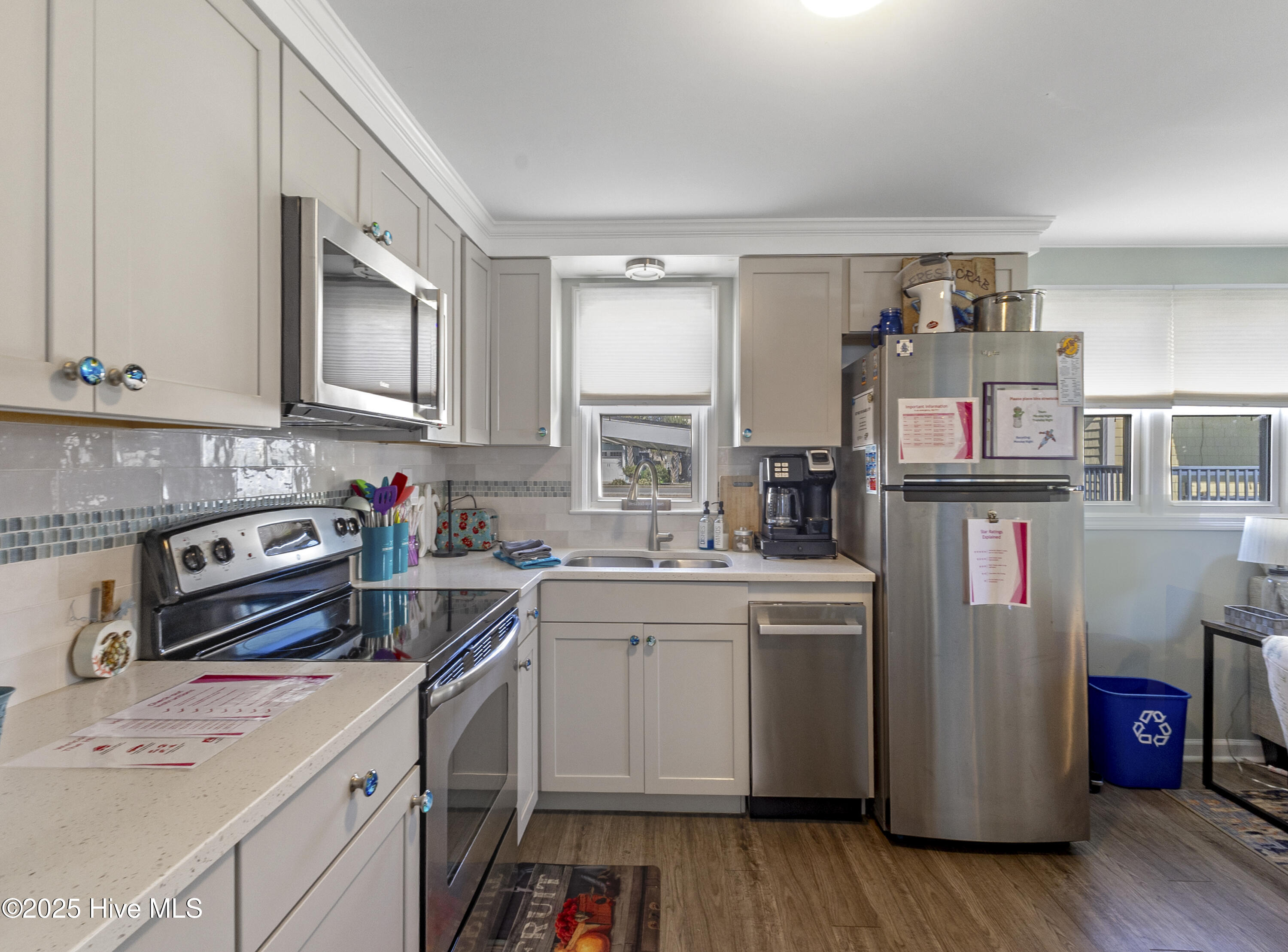 100541212 | Photo 36