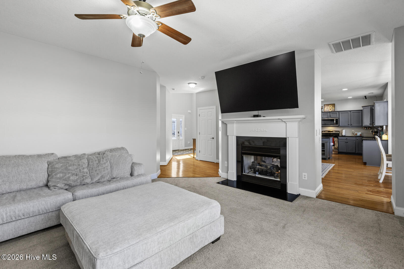 100564788 | Photo 16