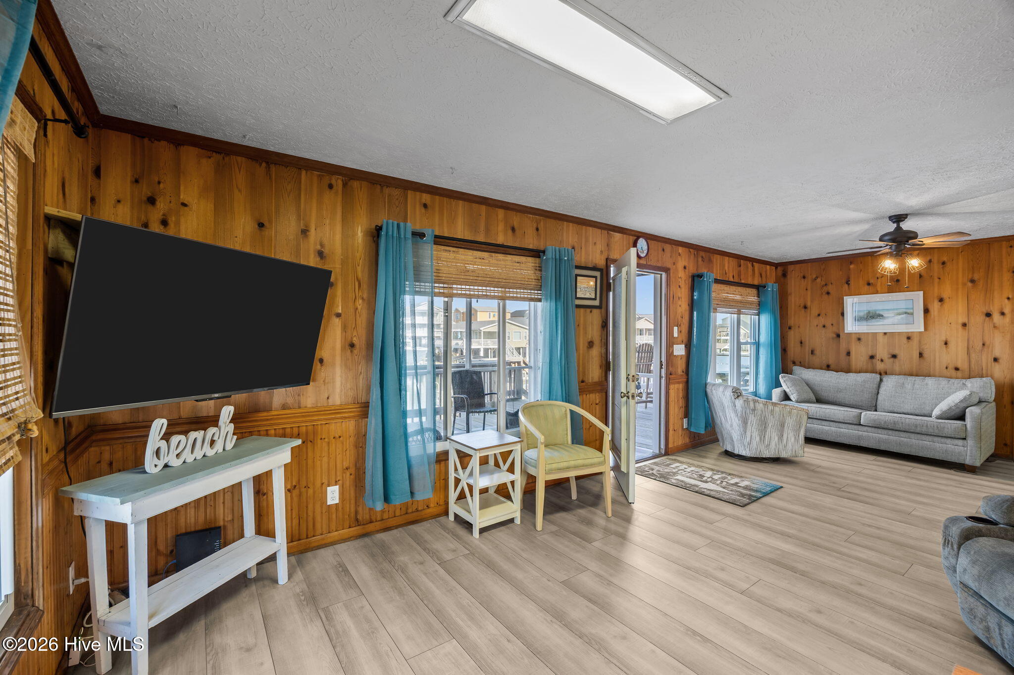 100545181 | Photo 11