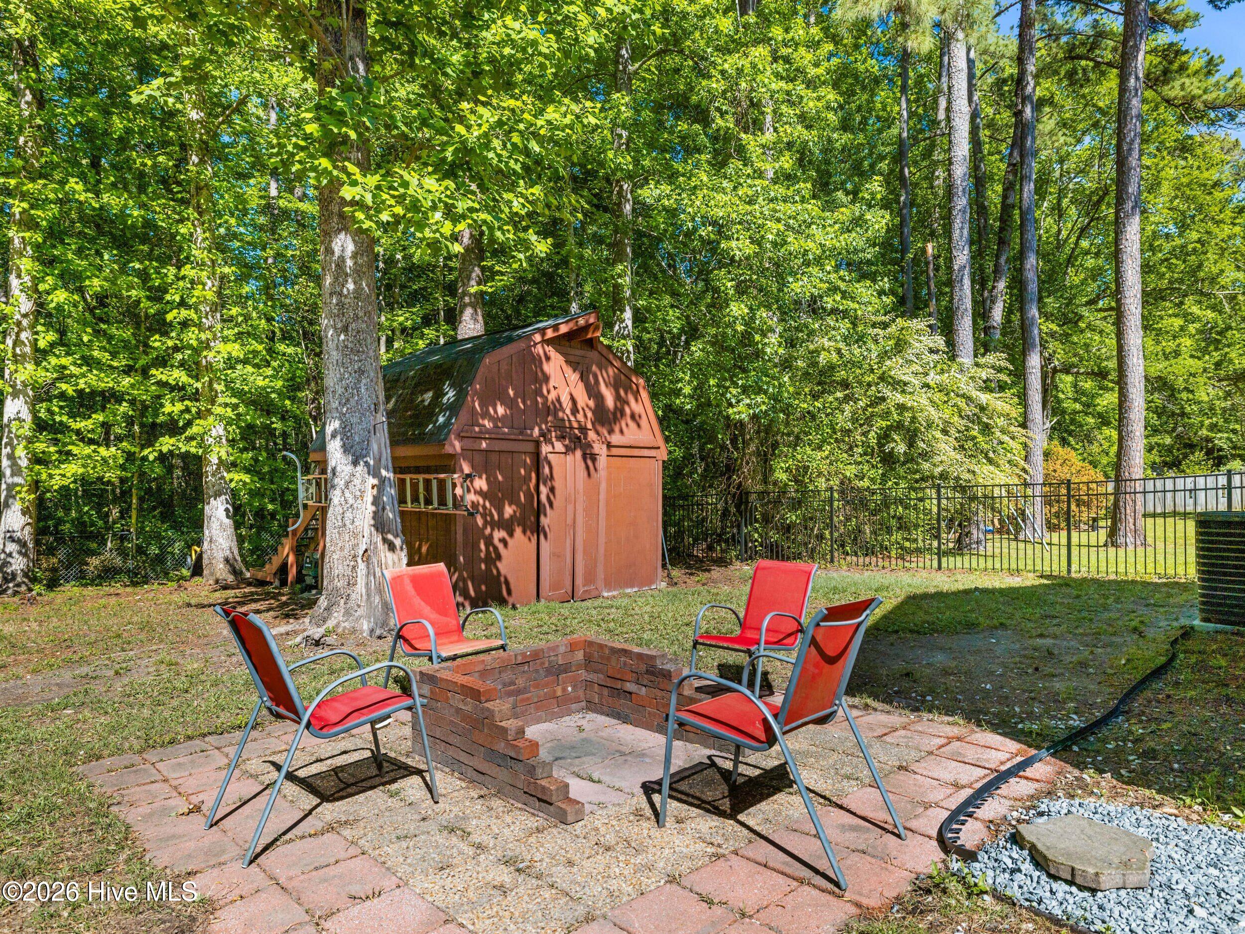 100570486 | Photo 65