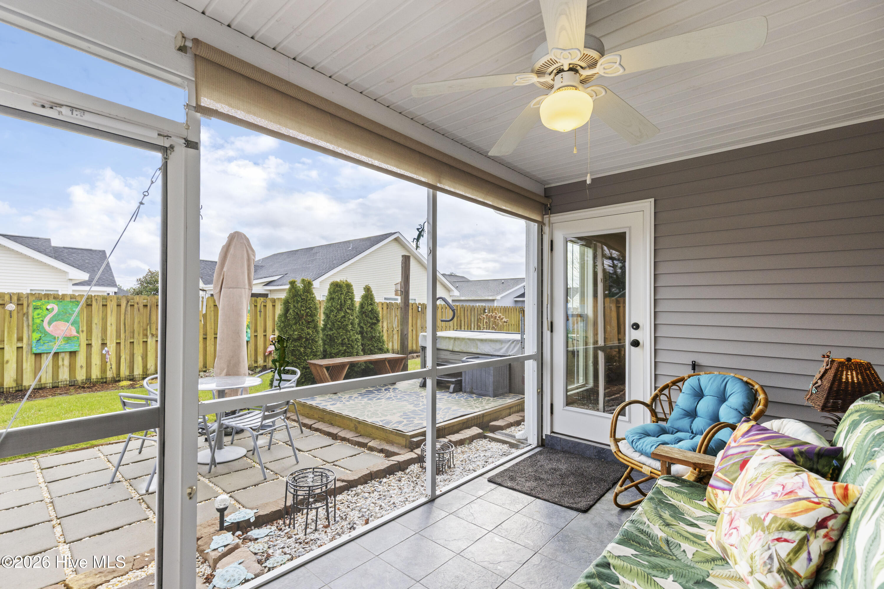 100551829 | Photo 44