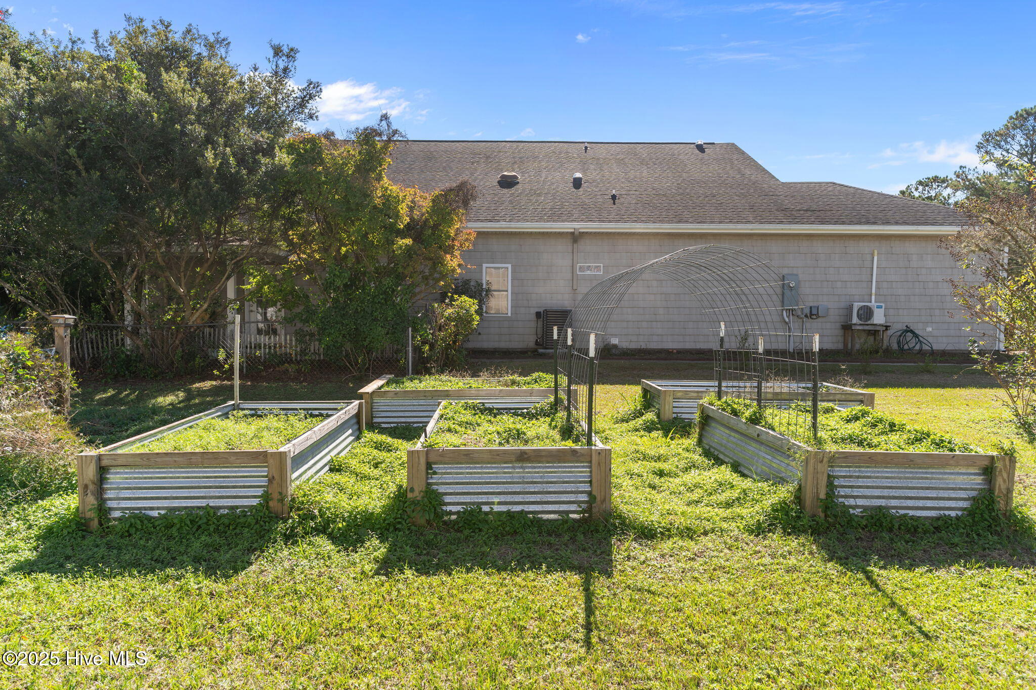 100540353 | Photo 54