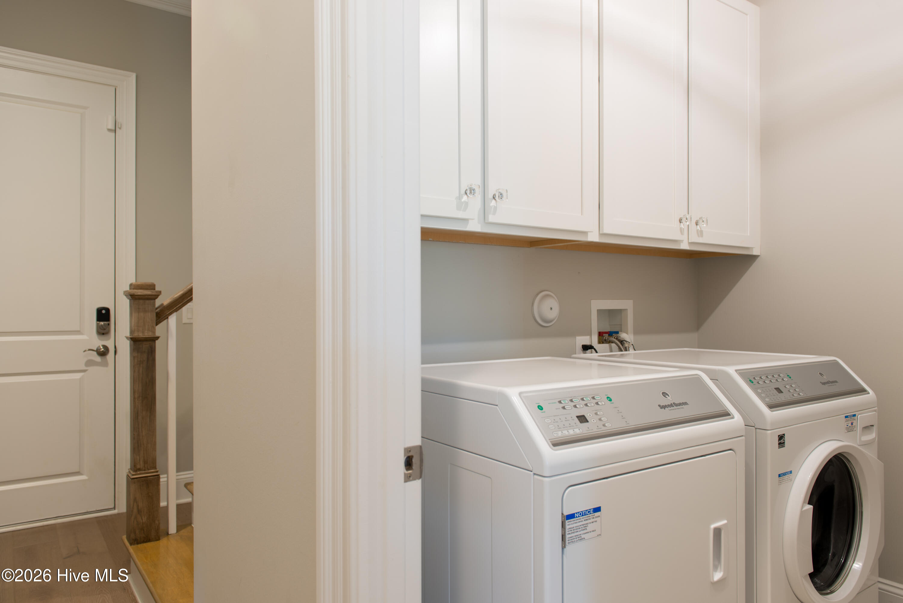 100560299 | Photo 62