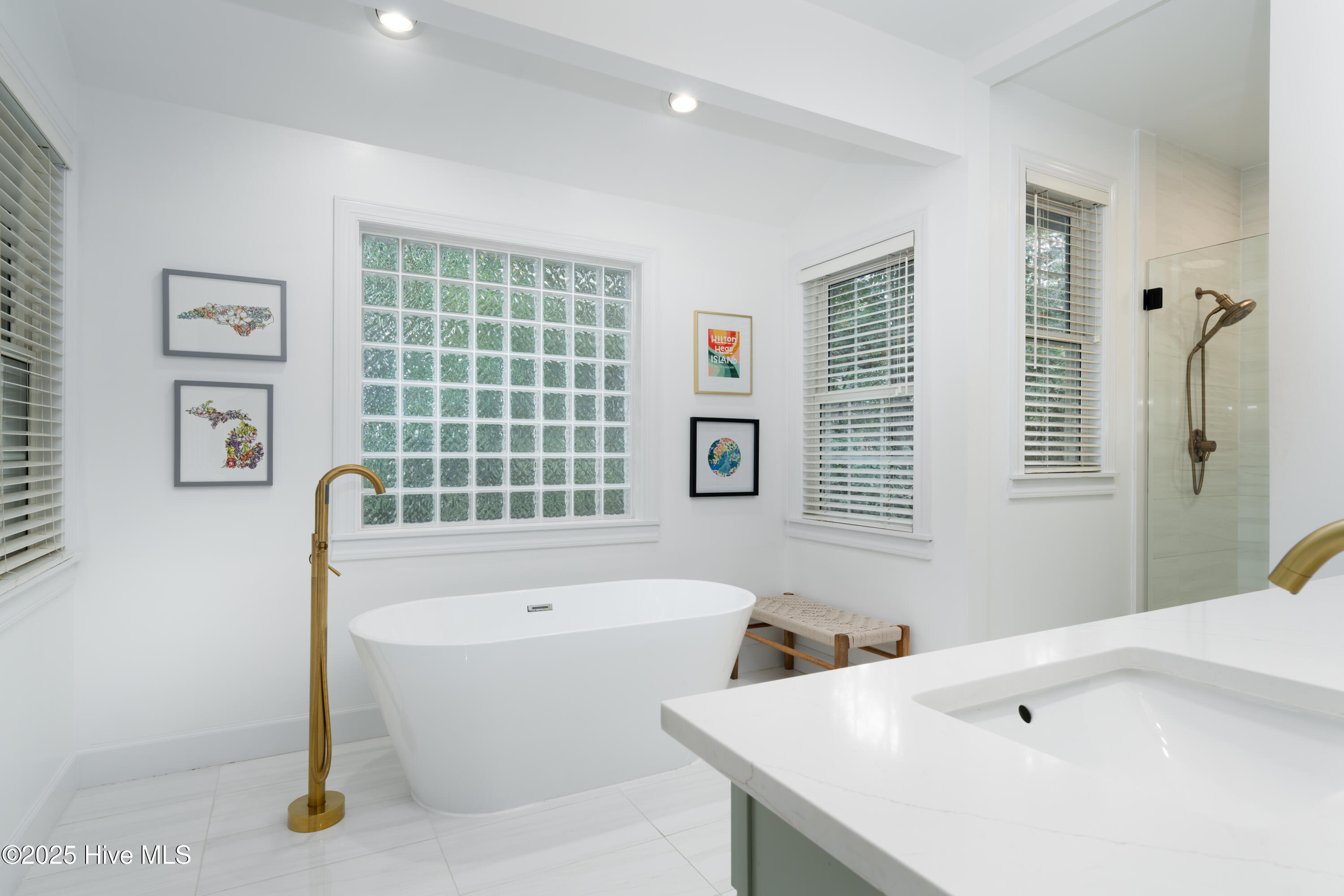 100544767 | Photo 26