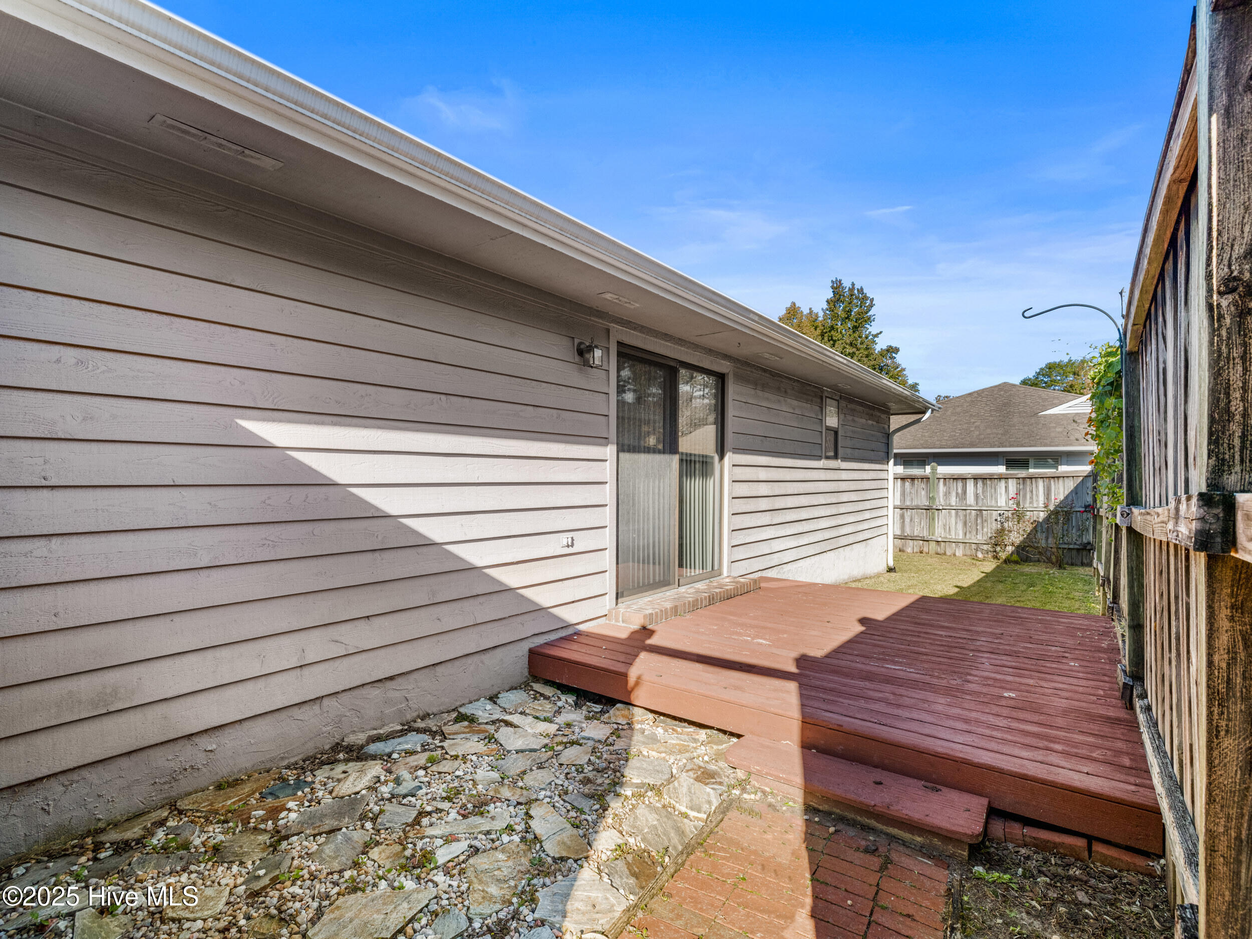 100538354 | Photo 53