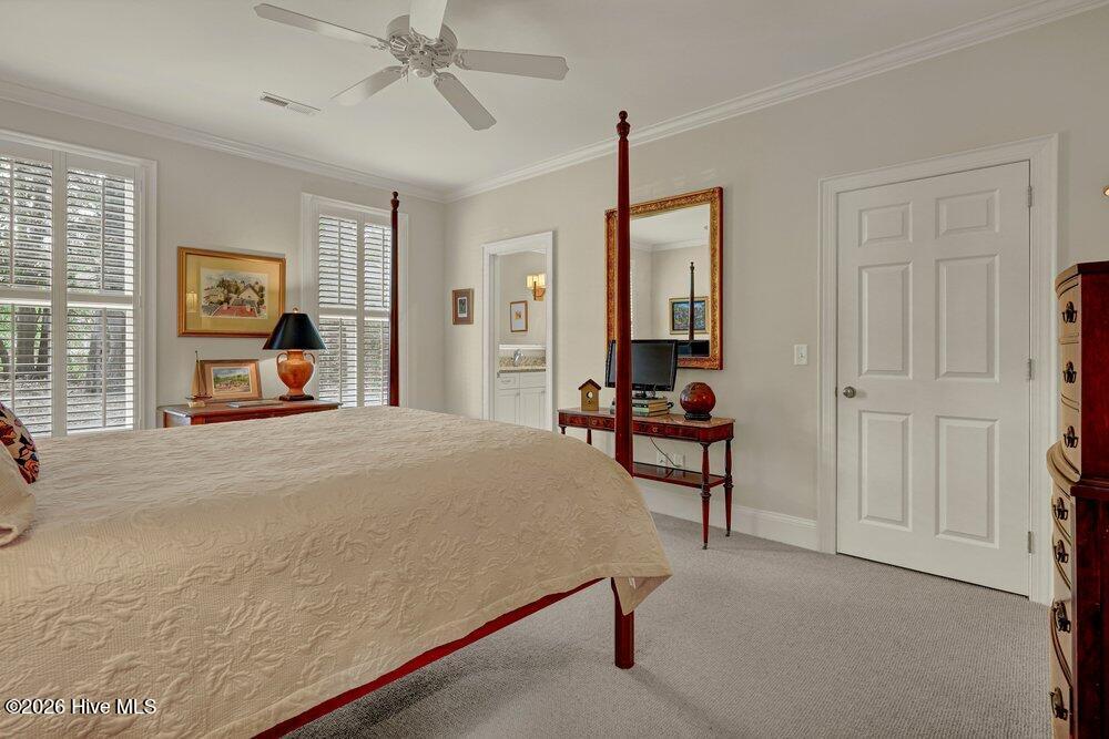 100561548 | Photo 11