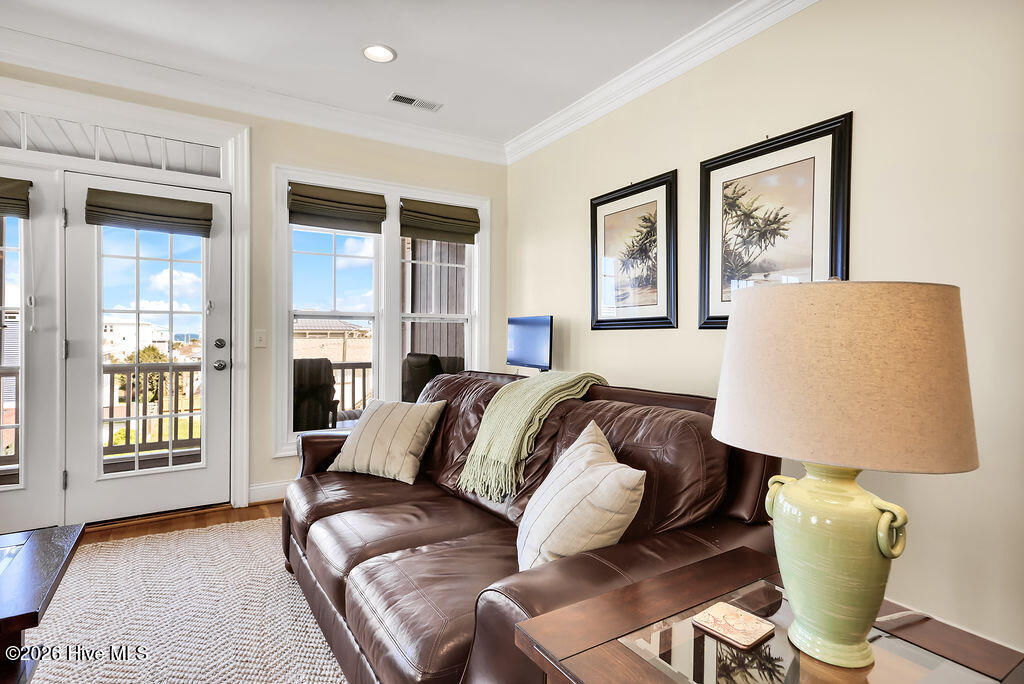 100564963 | Photo 58