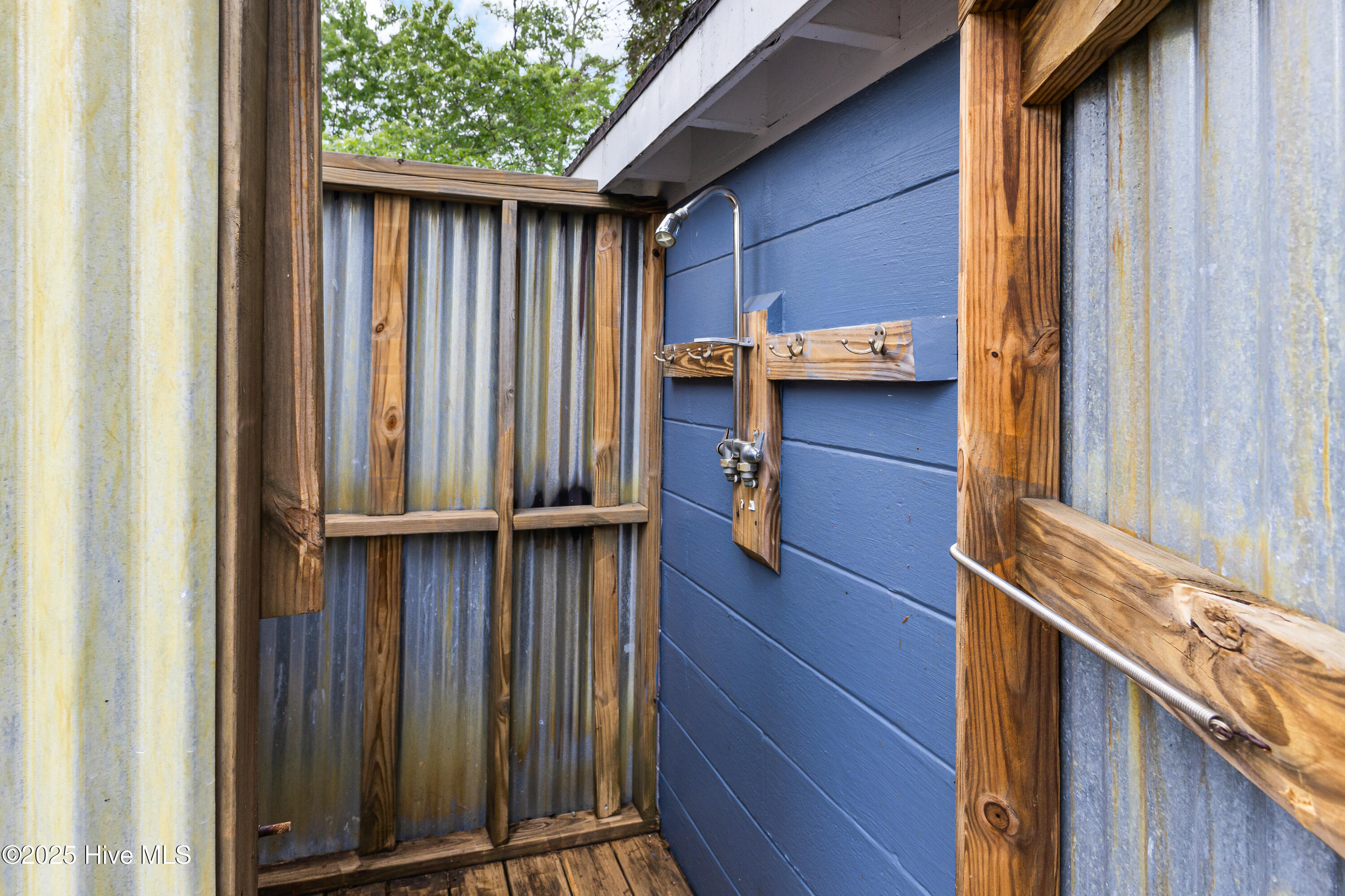 100531813 | Photo 29