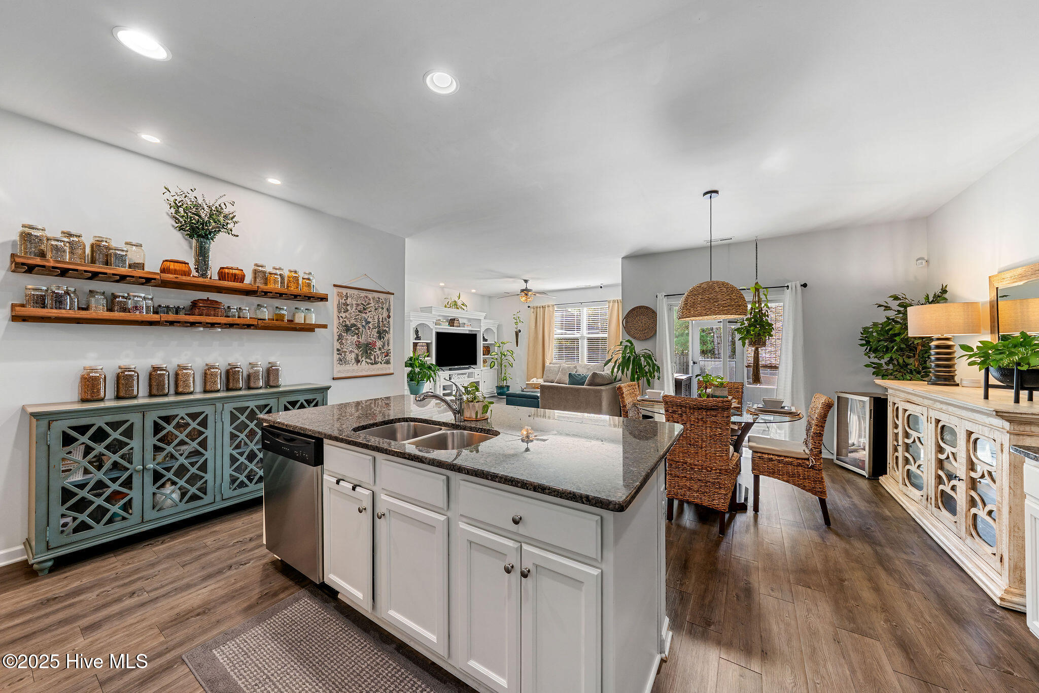 100539651 | Photo 20