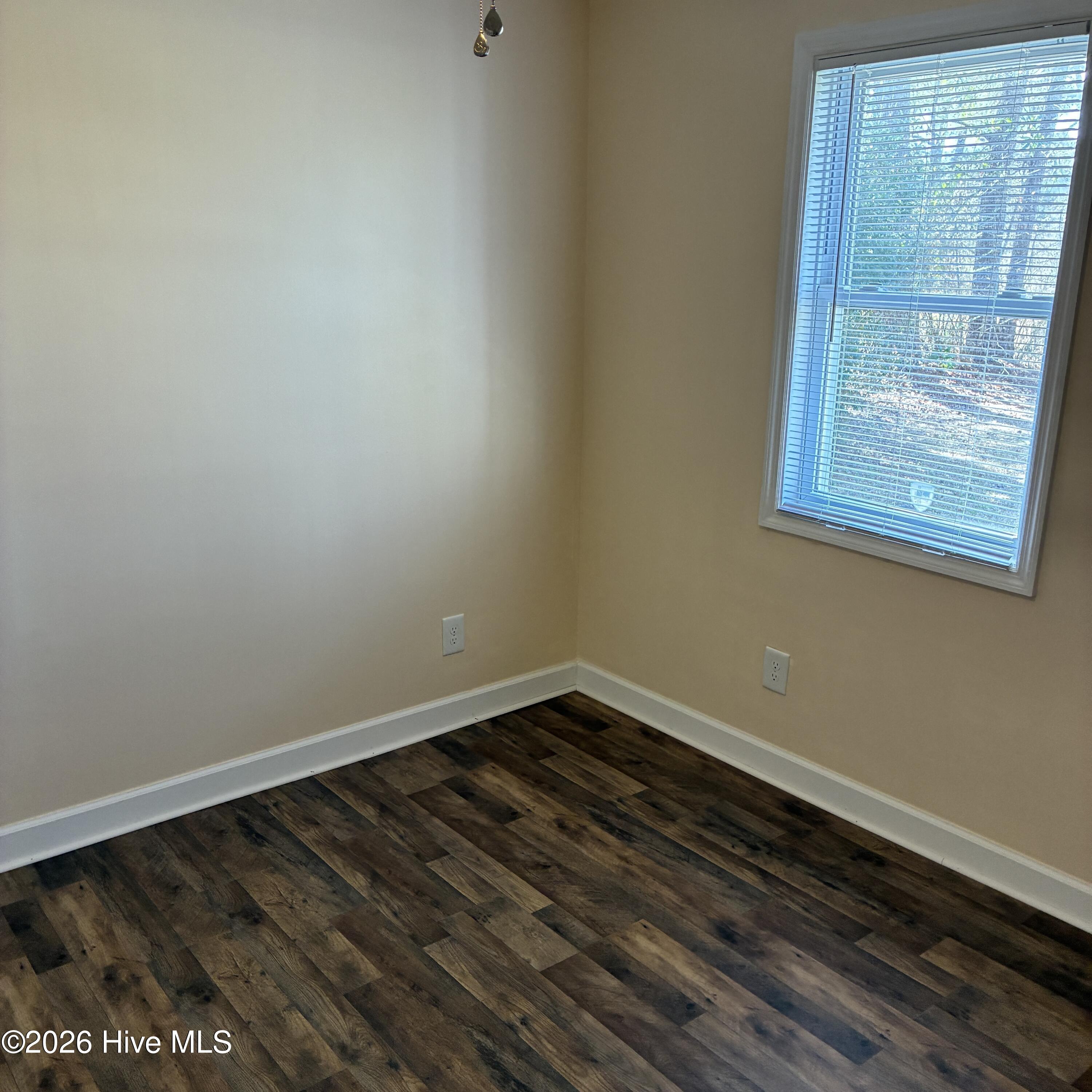 100560744 | Photo 35