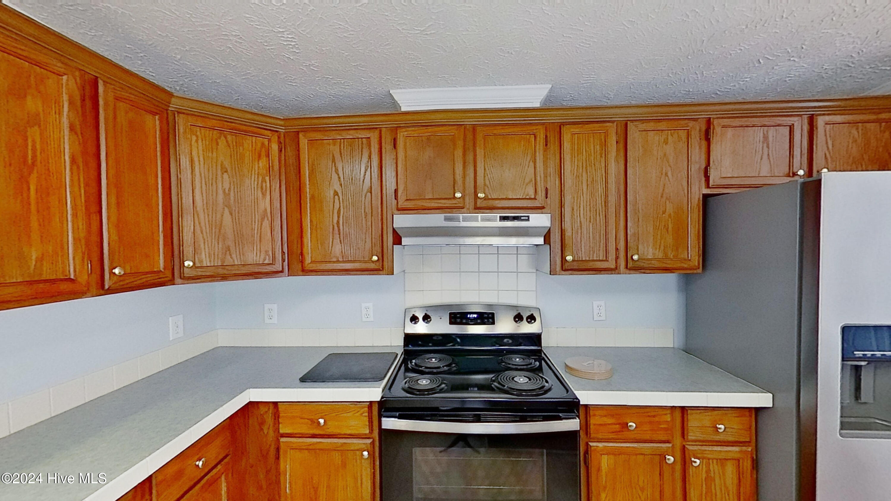 100550318 | Photo 14