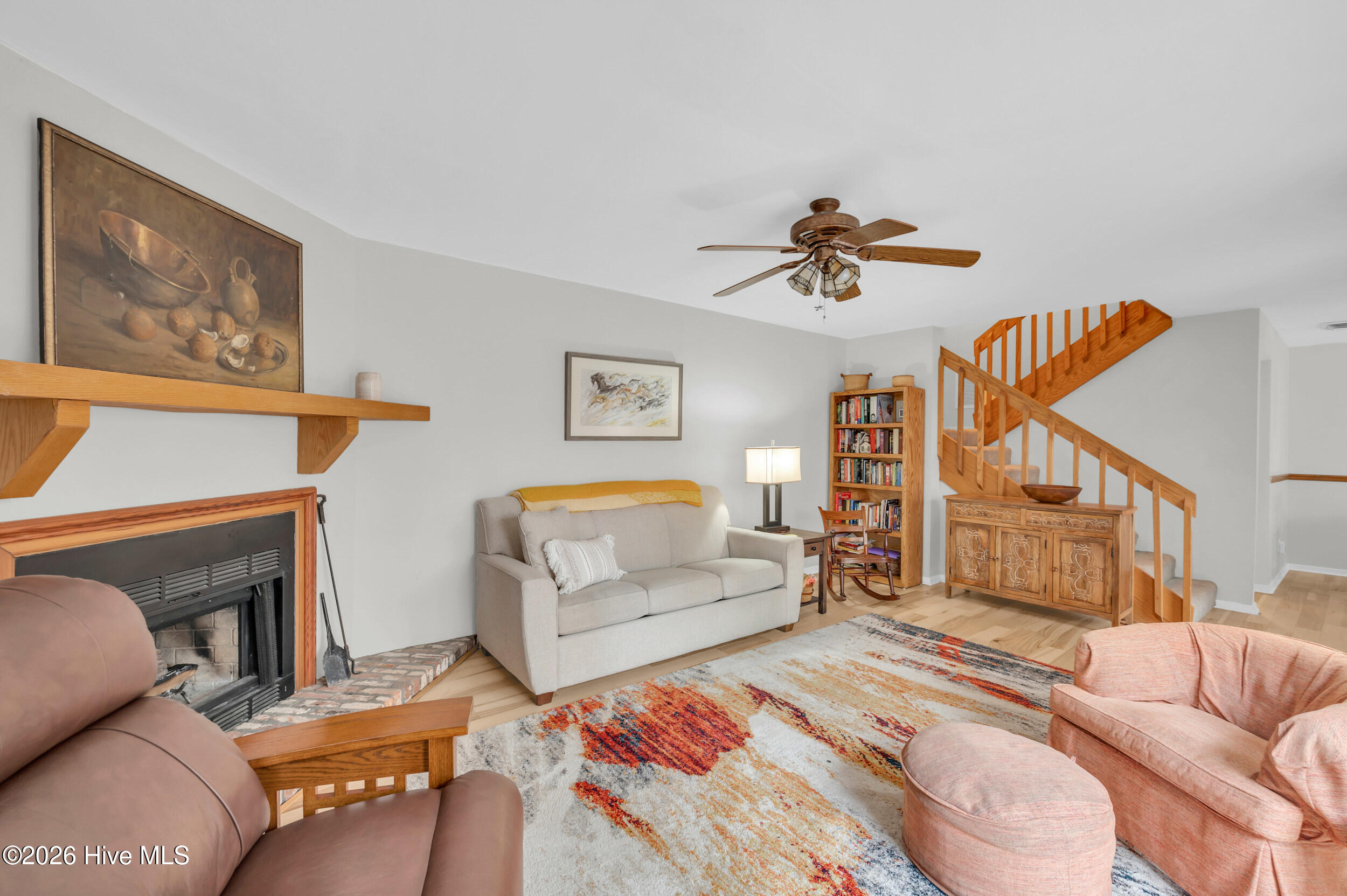 100549409 | Photo 11