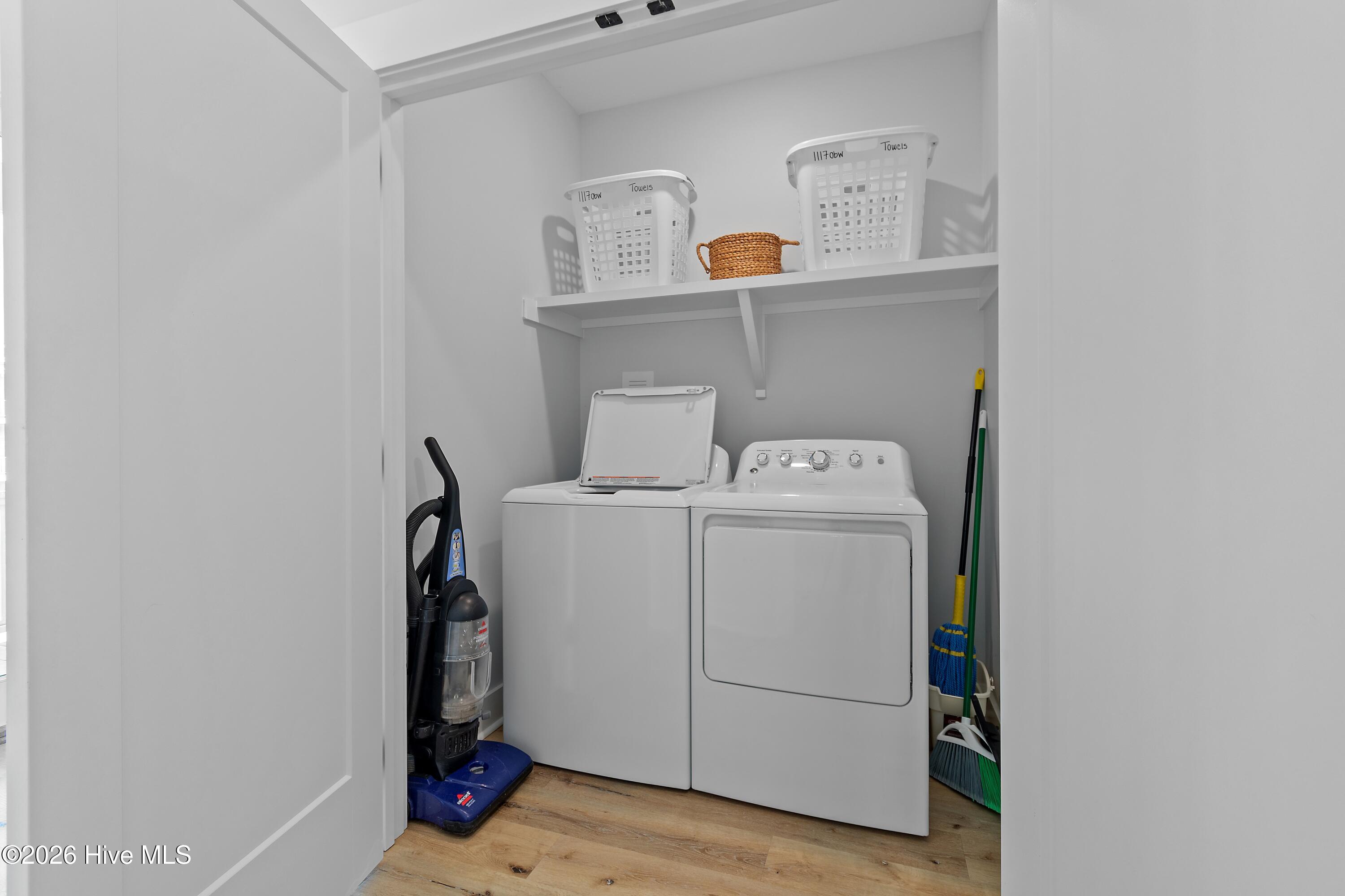 100564147 | Photo 44