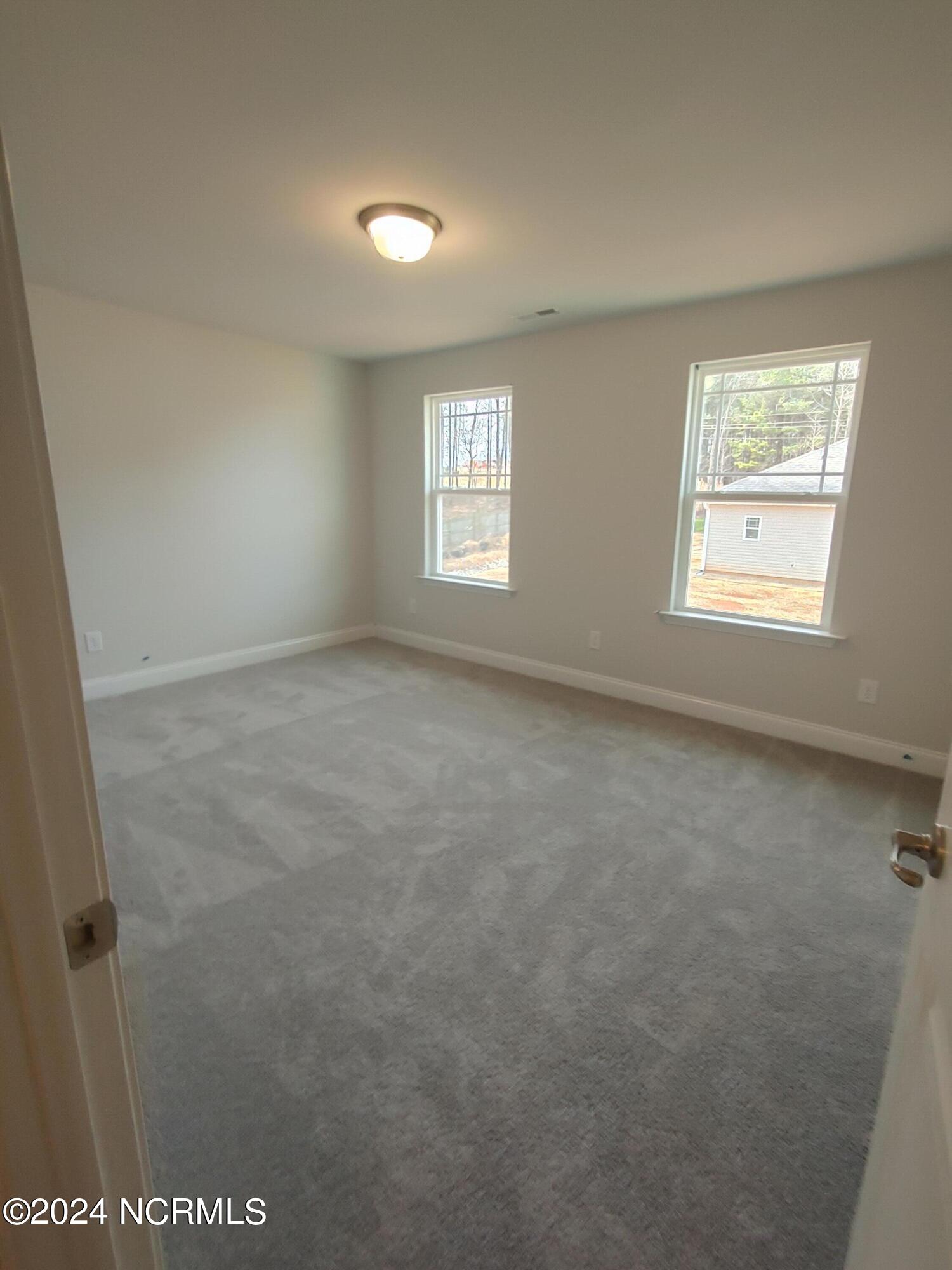 100421007 | Photo 21