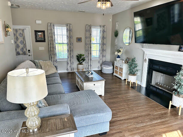 100560235 | Photo 15