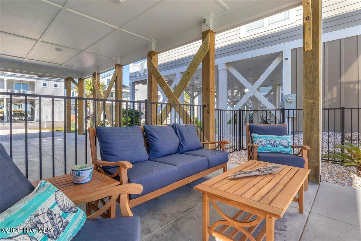 100565716 | Photo 64