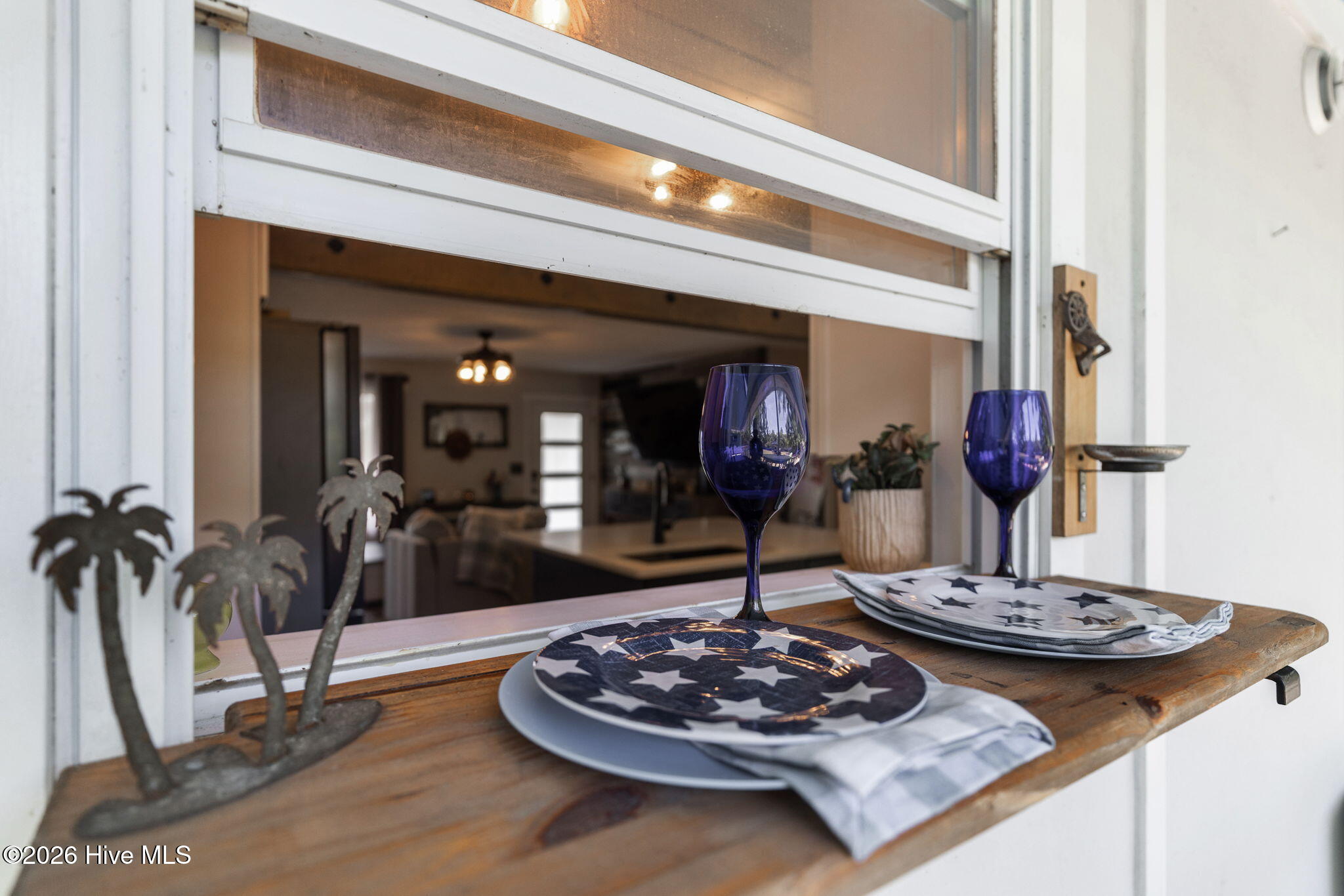 100569227 | Photo 28