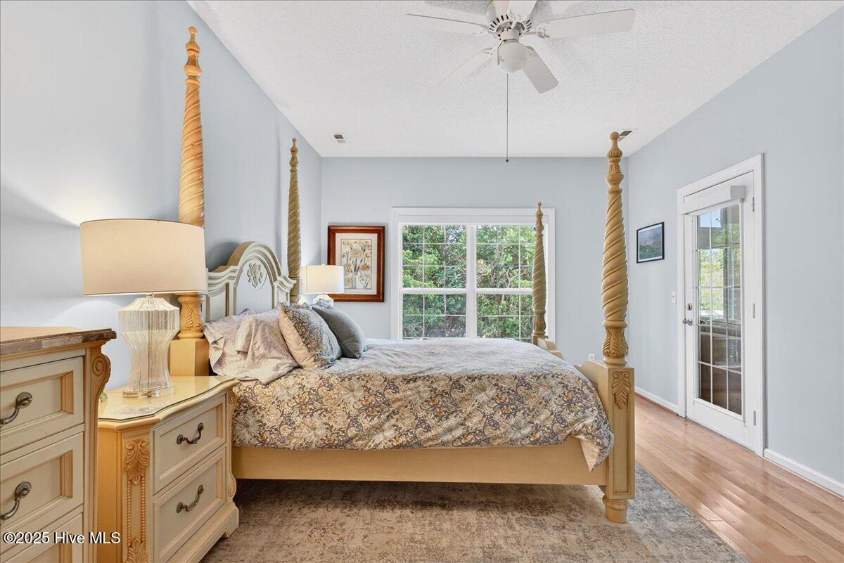 100561885 | Photo 52