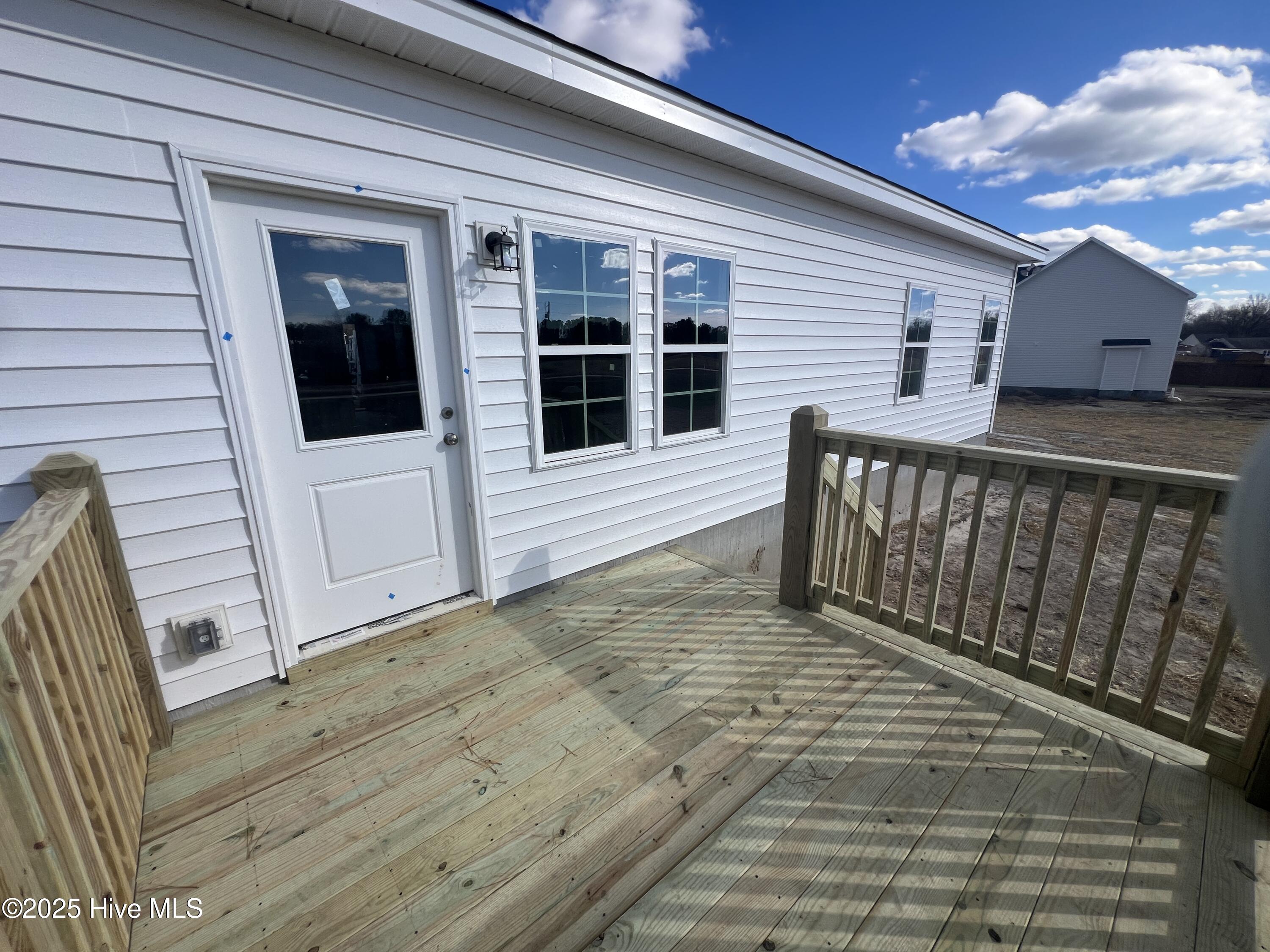 100544966 | Photo 18