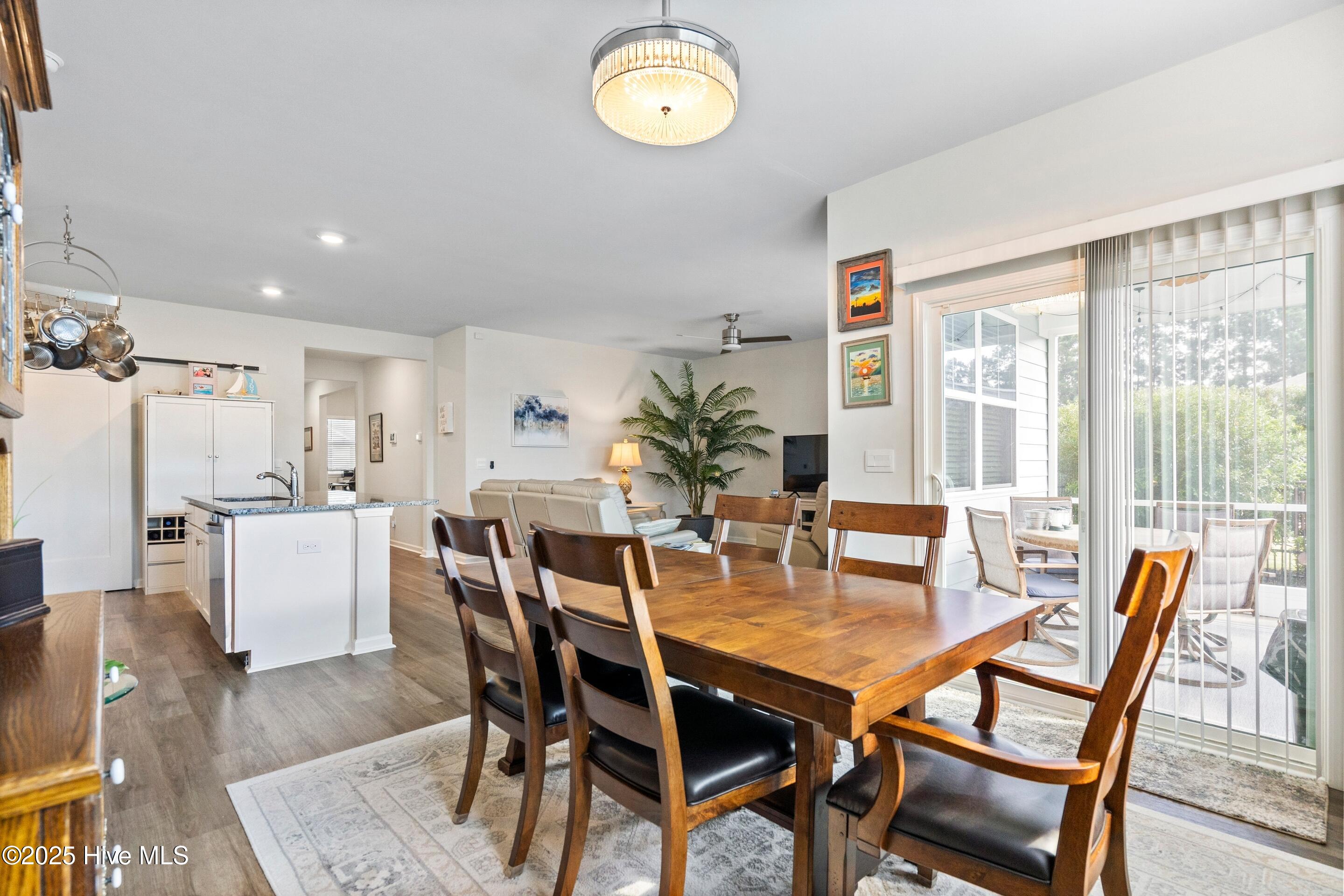 100531826 | Photo 27