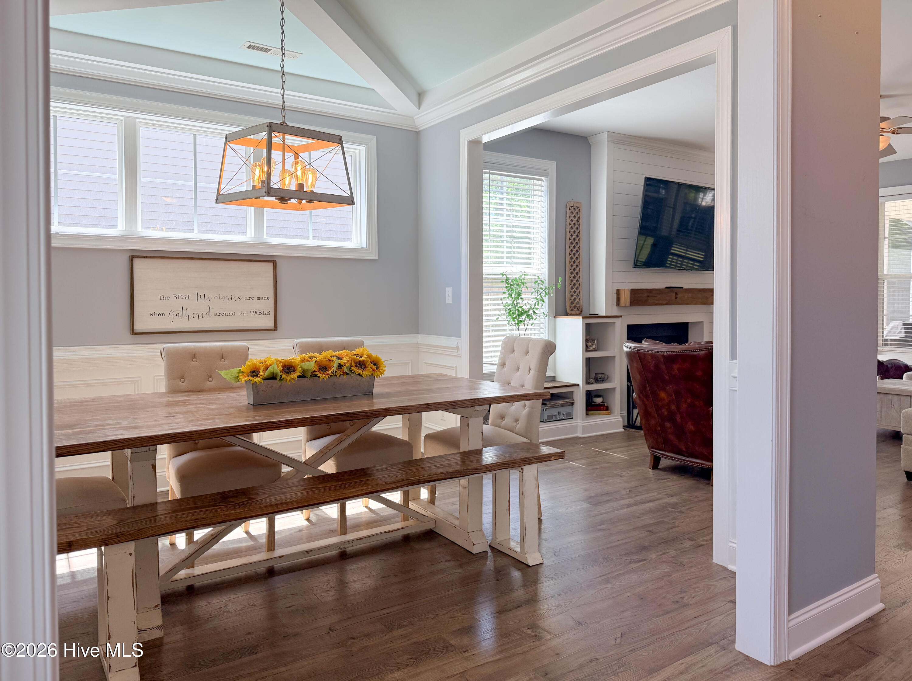 100569259 | Photo 10