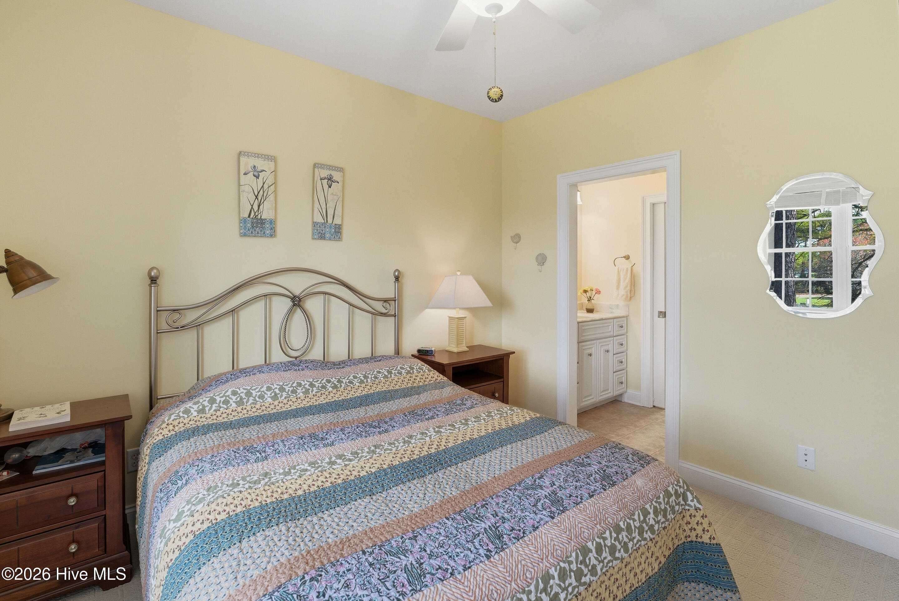 100563976 | Photo 34