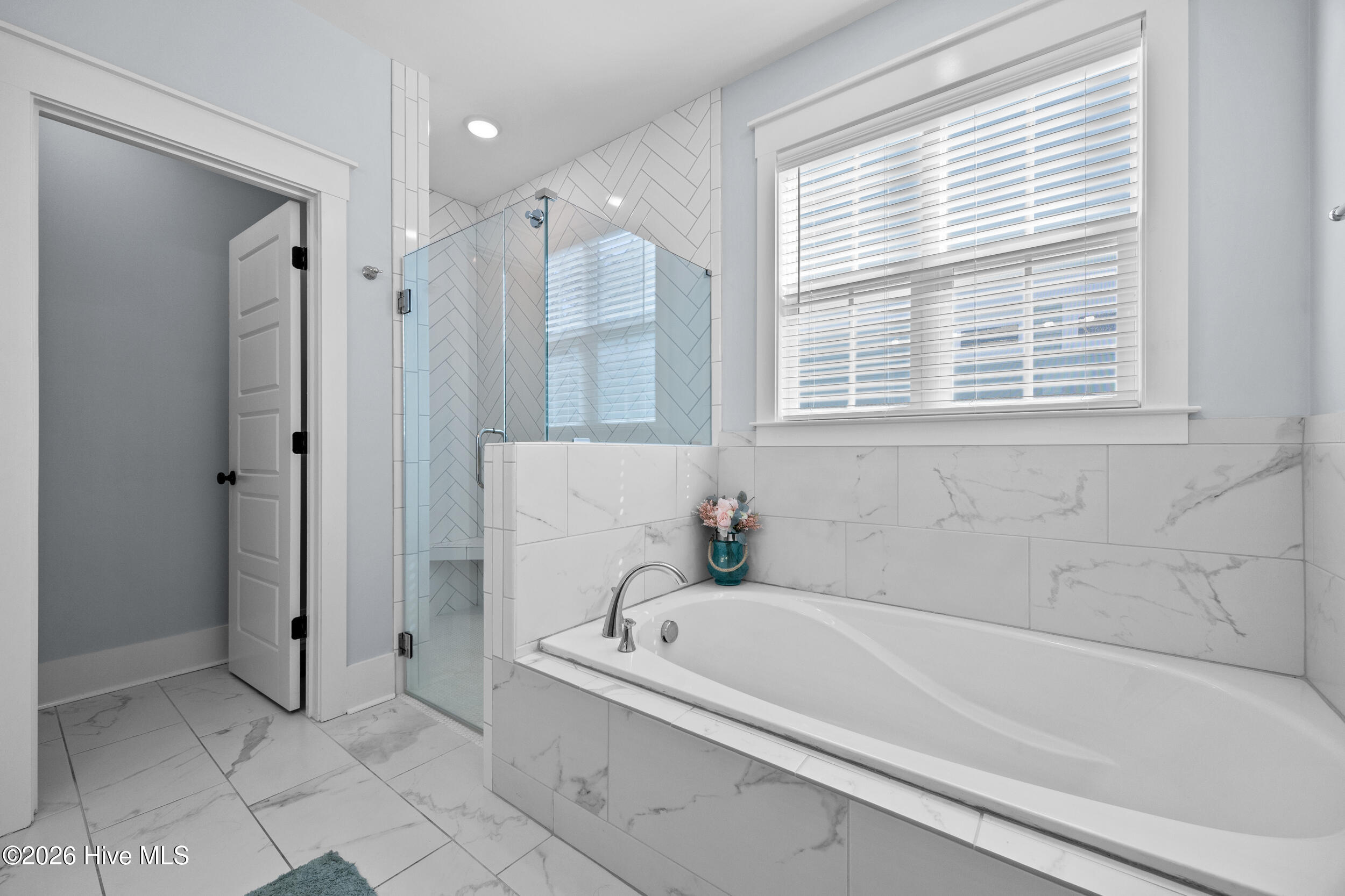 100555433 | Photo 44