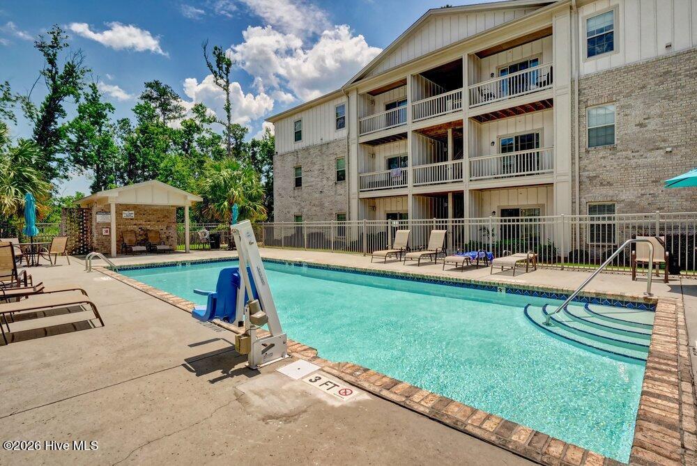 100561557 | Photo 26