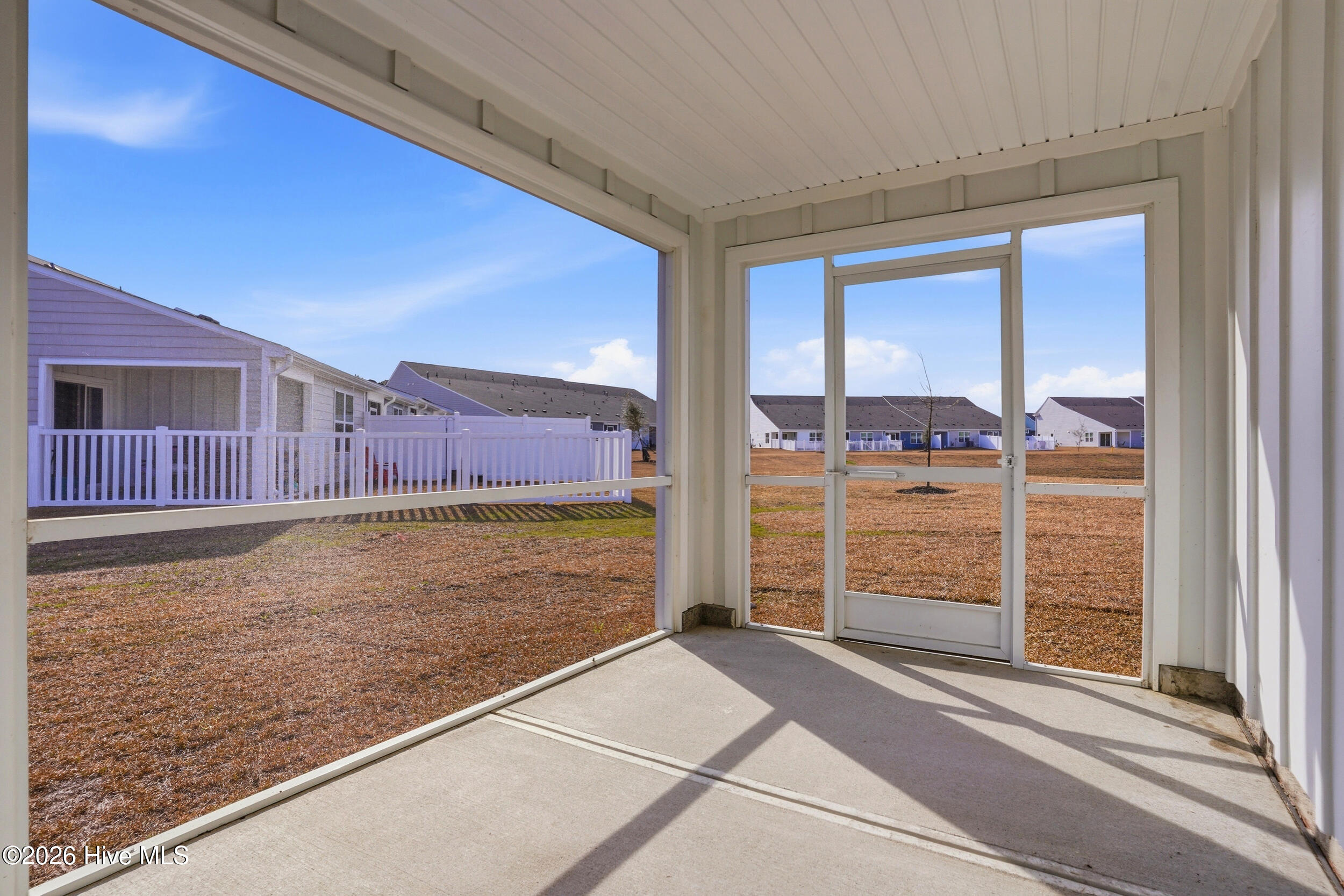 100559219 | Photo 25