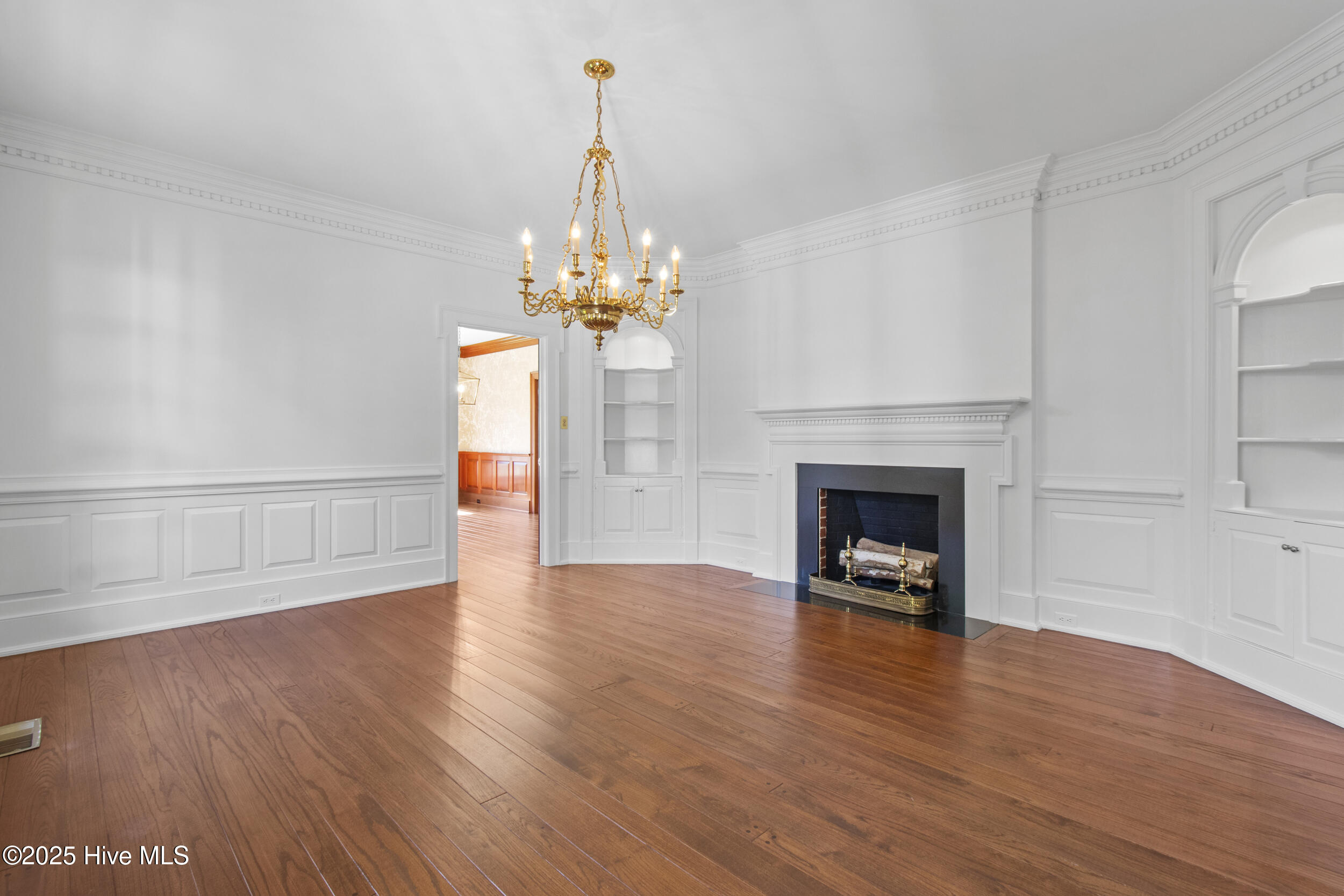 100537664 | Photo 13