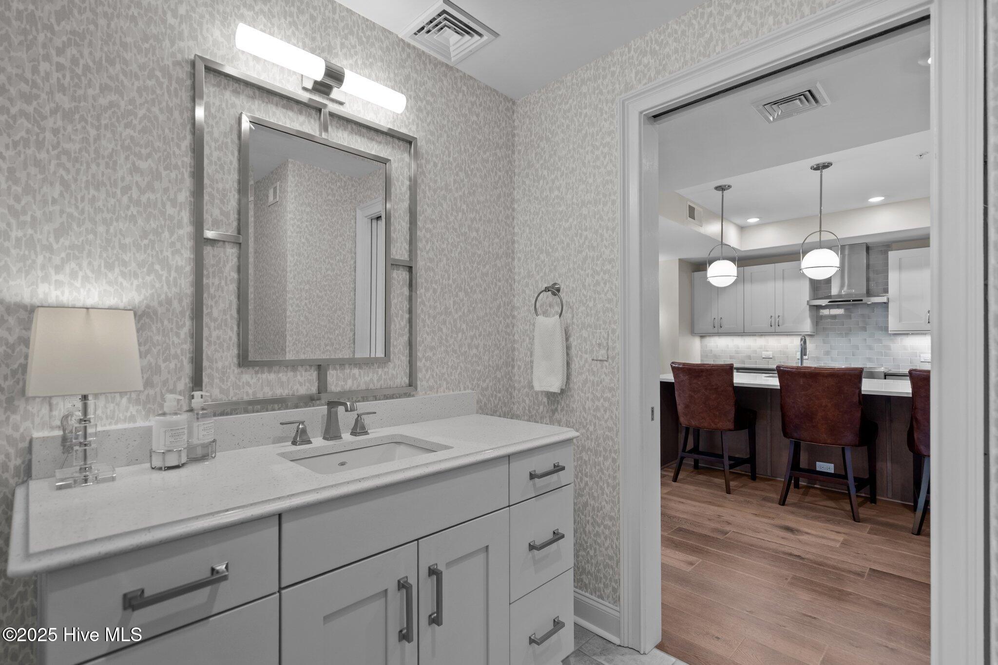 100529175 | Photo 23