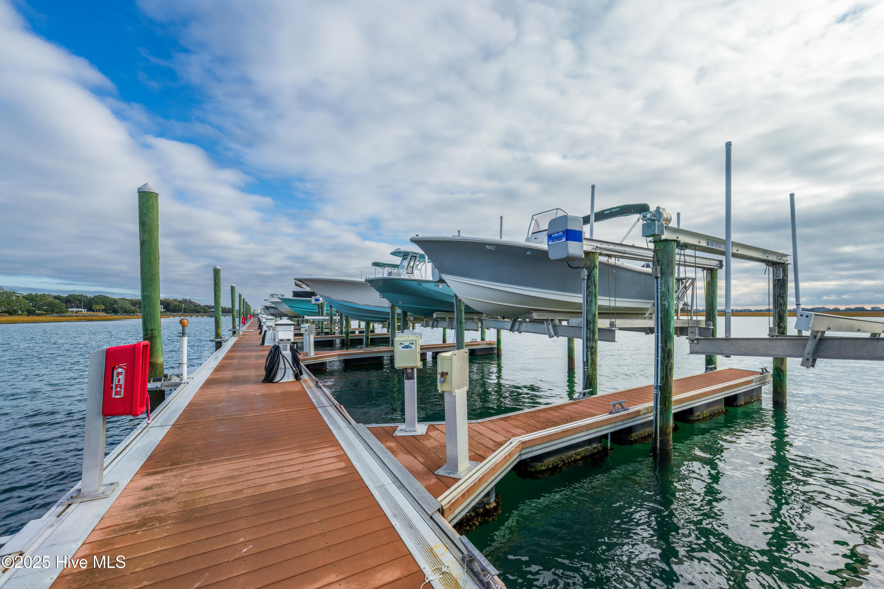 100544767 | Photo 58