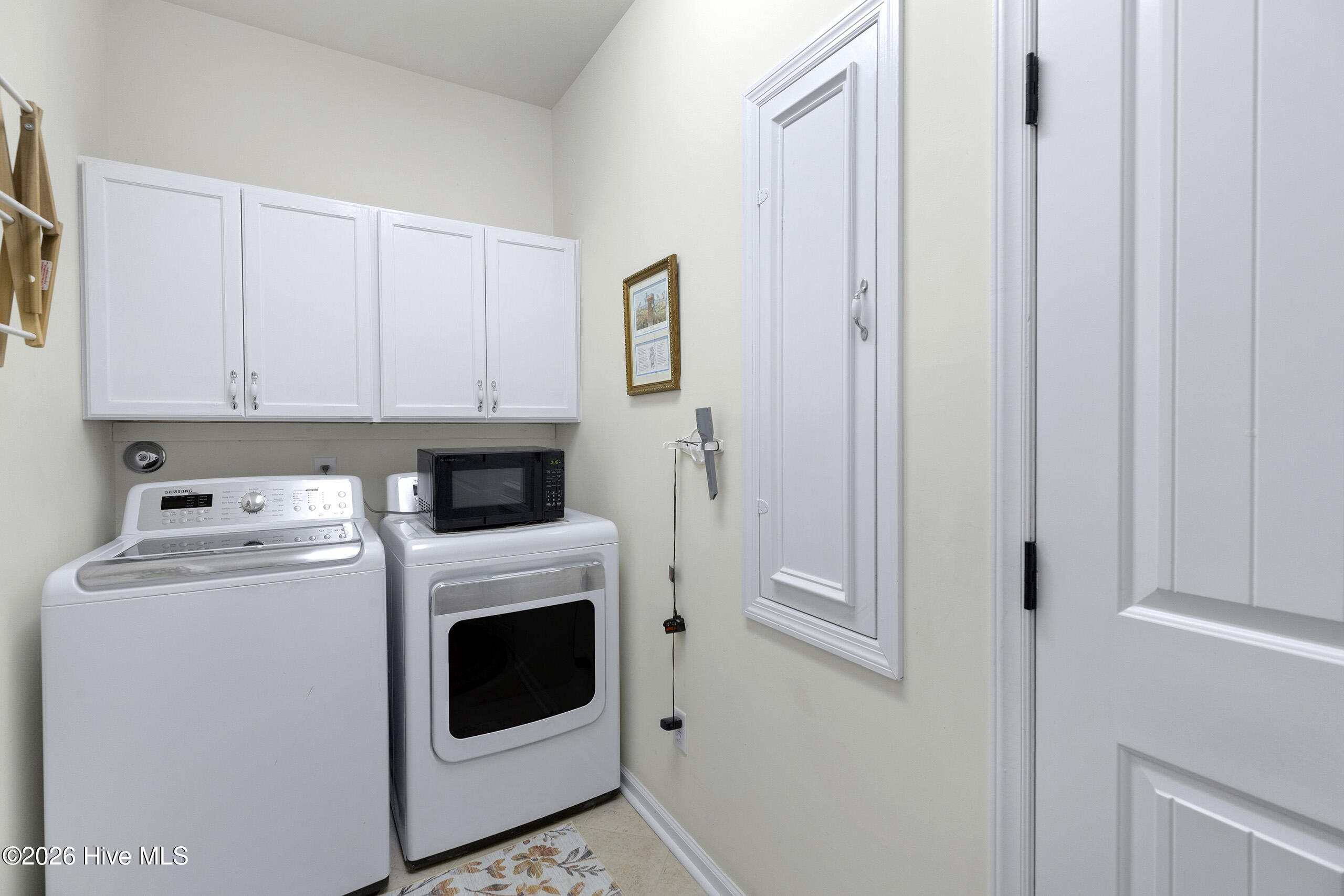 100558971 | Photo 19