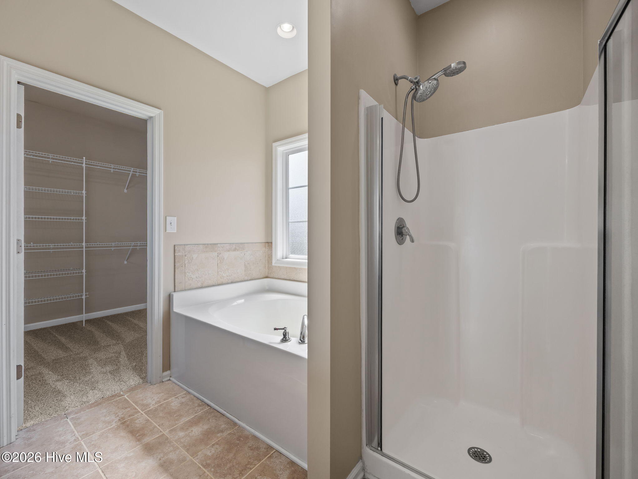 100568033 | Photo 15