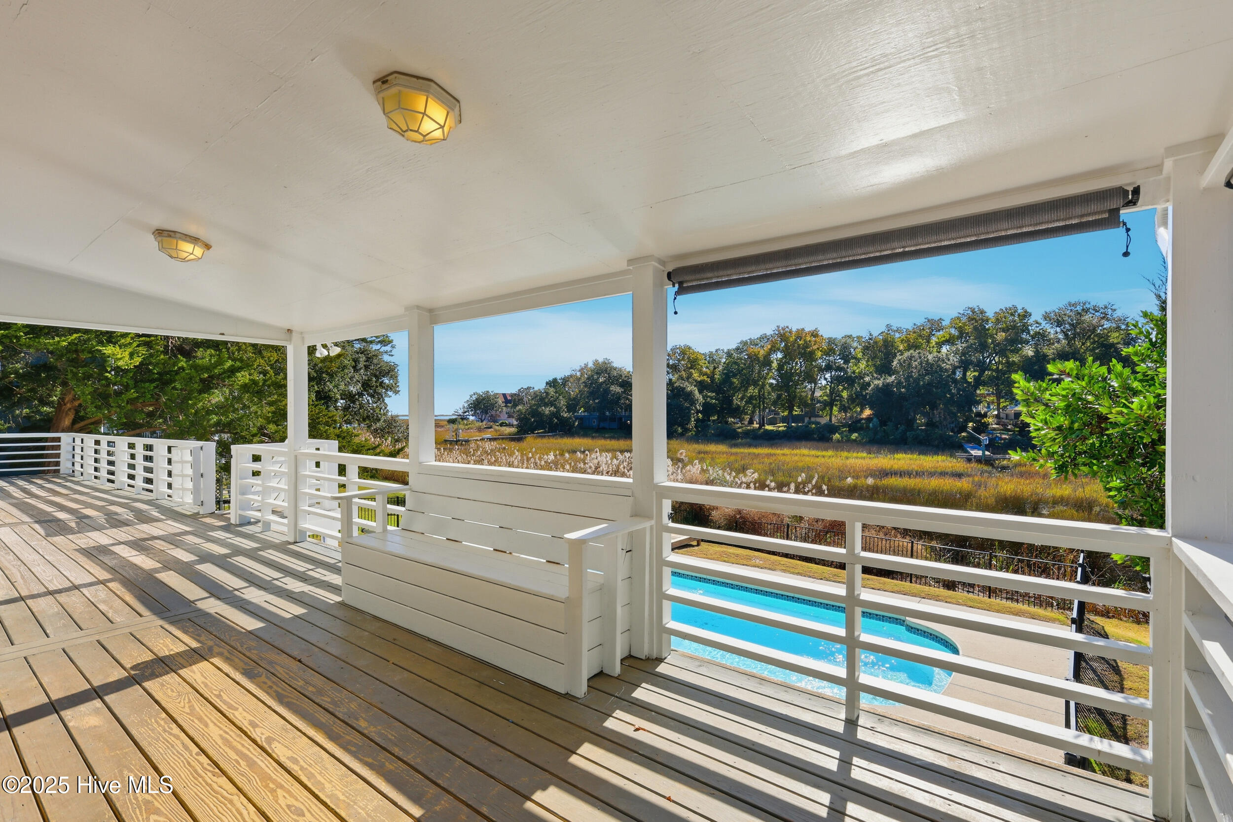 100542075 | Photo 49