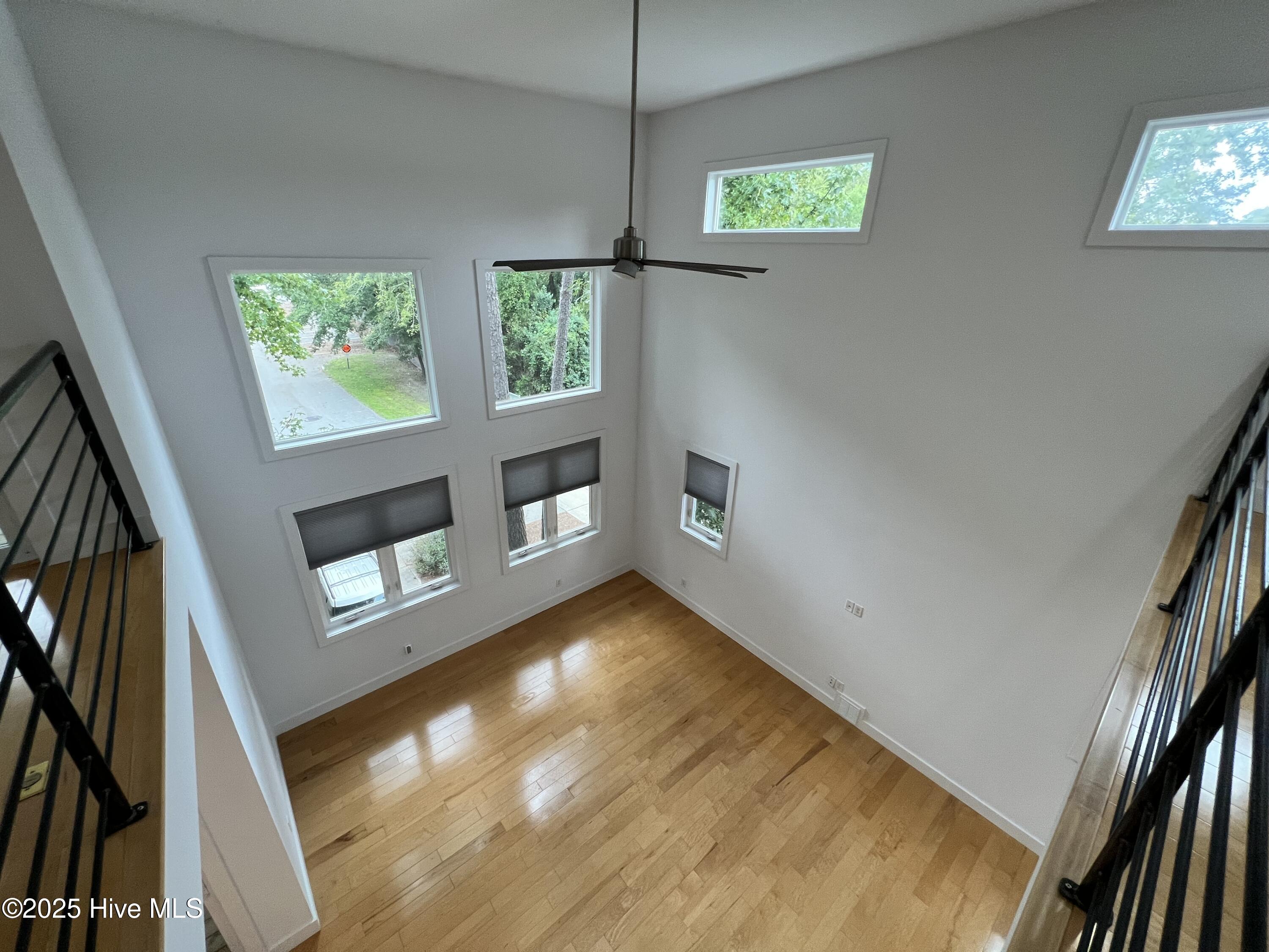 100546316 | Photo 20