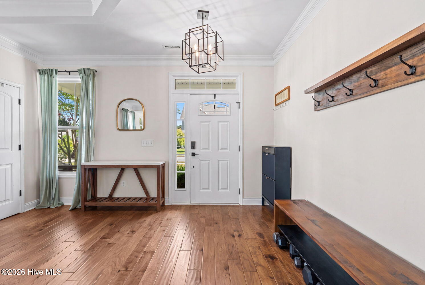 100566892 | Photo 13