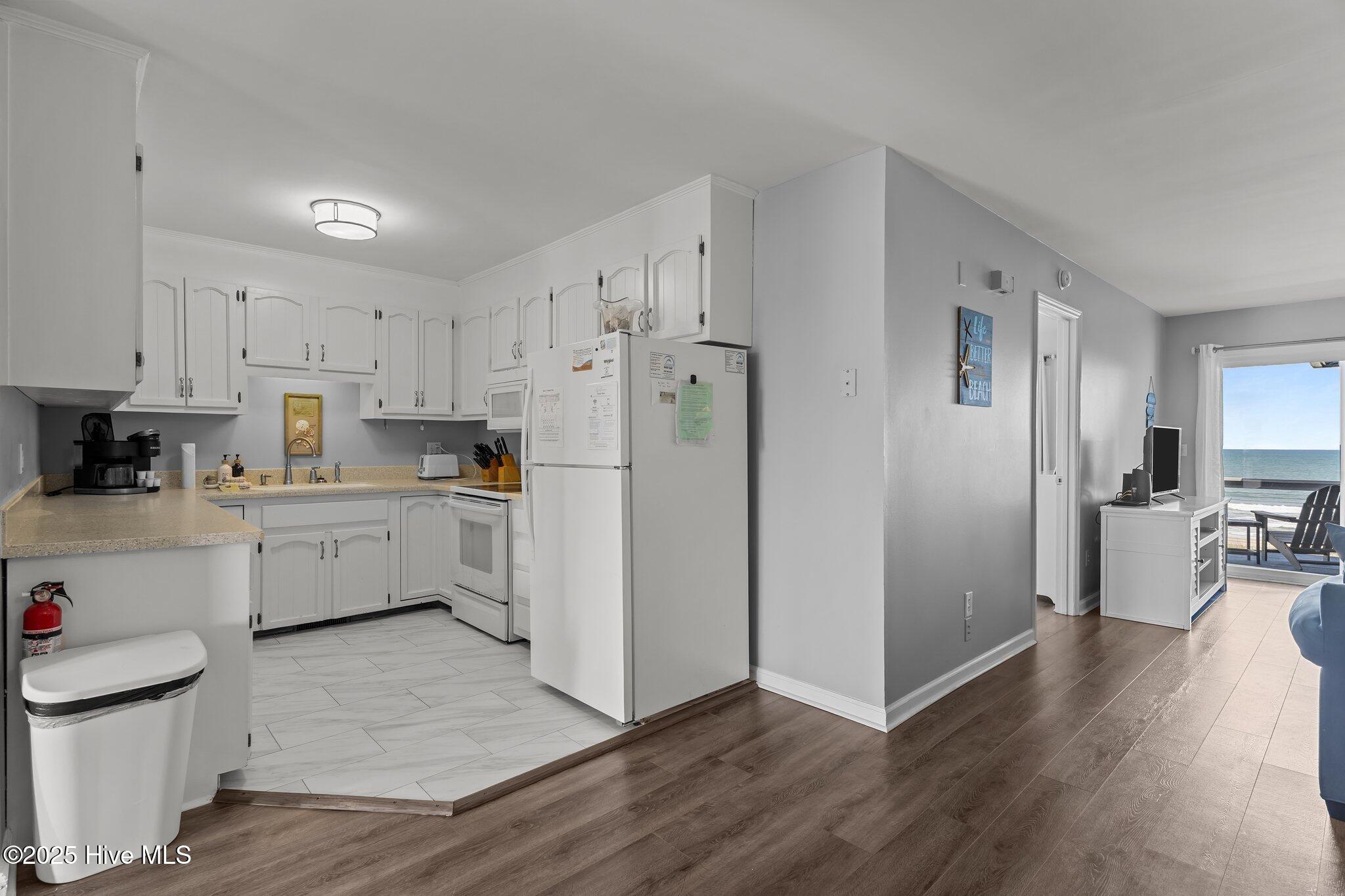 608 Carolina Beach Avenue N 3c, Carolina Beach, NC 28428 – photo 22: 6-web-or-mls-BTS06310