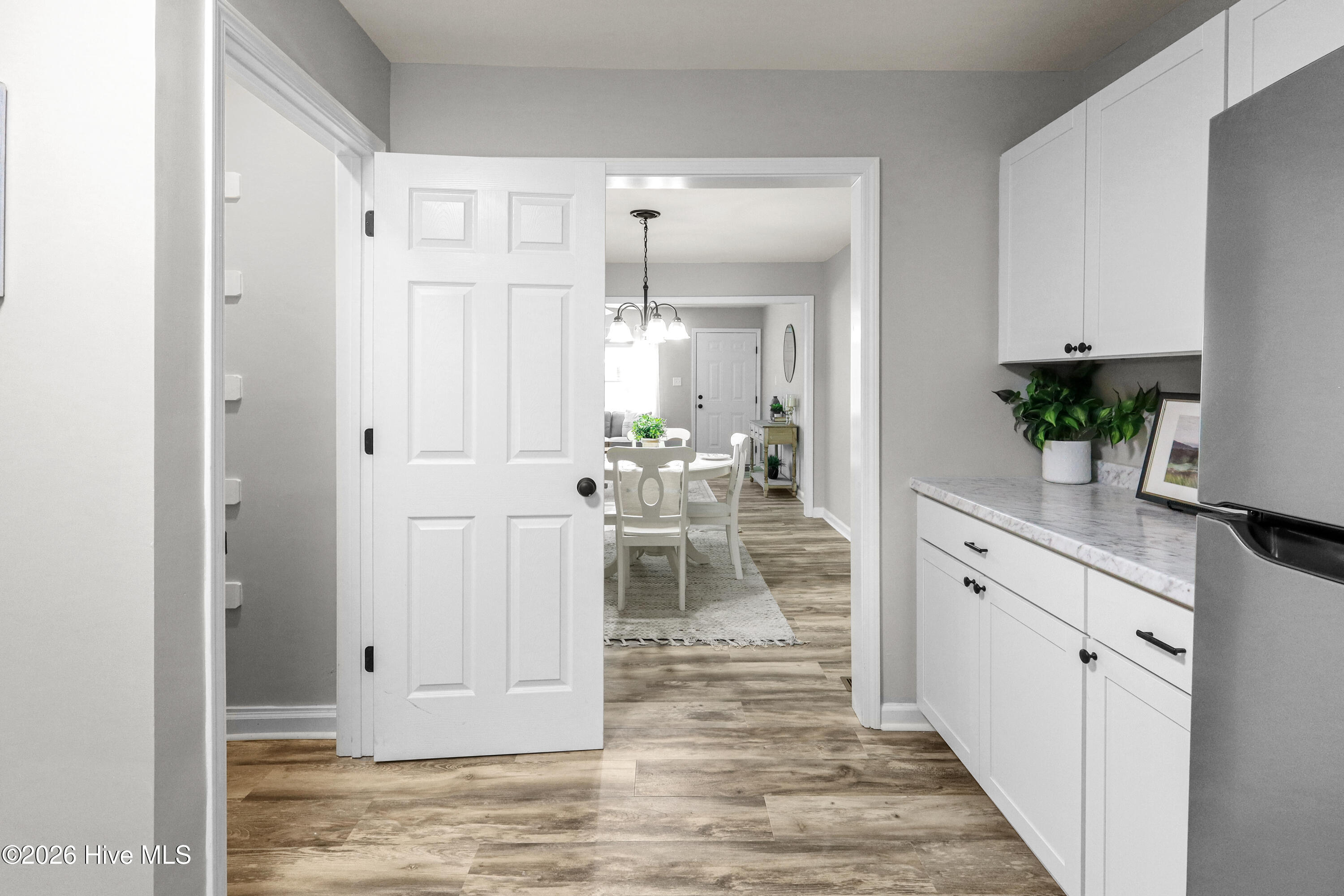 100569517 | Photo 17