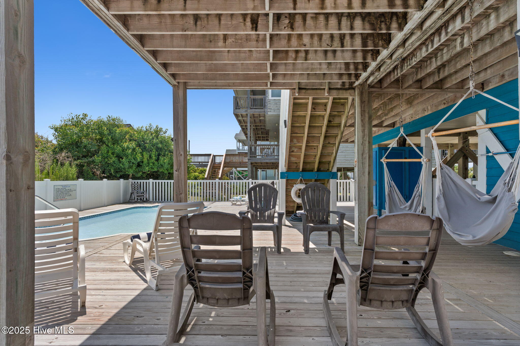 100515755 | Photo 51