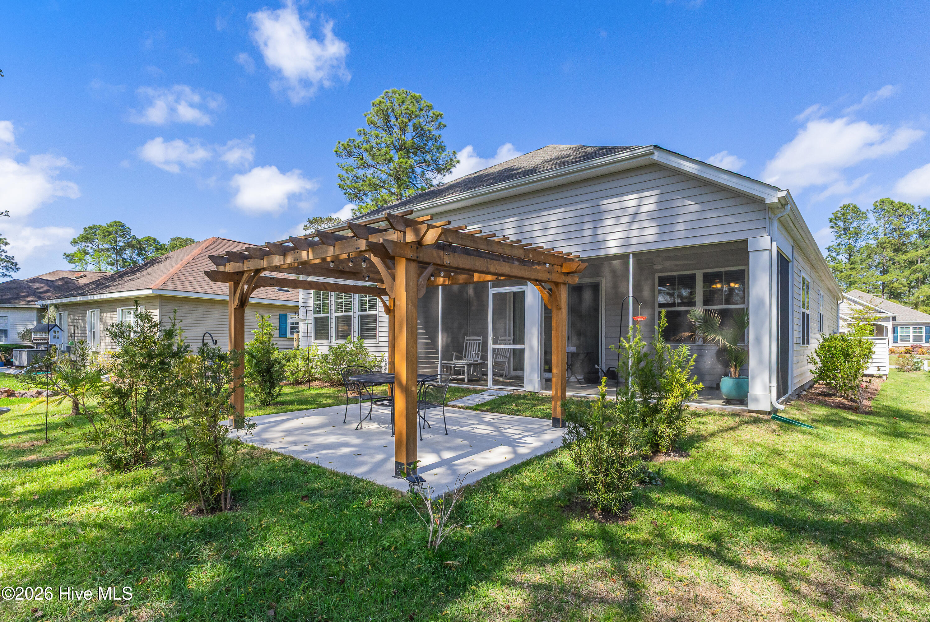 100564699 | Photo 33